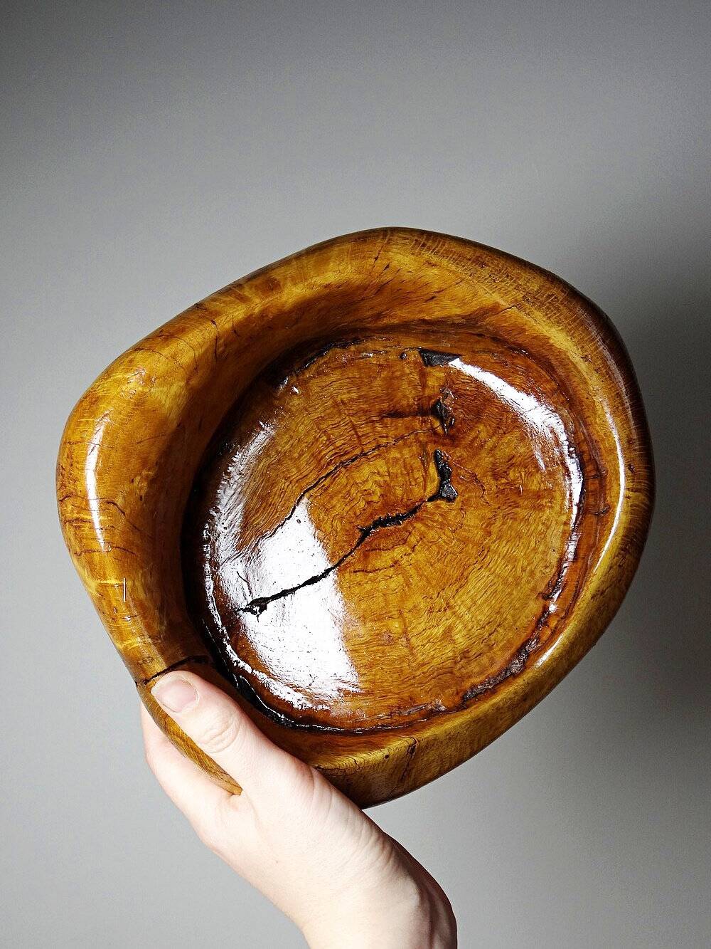Brutalist vintage olive wood monoxyle catchall from the 50s-60s, handcrafted.
