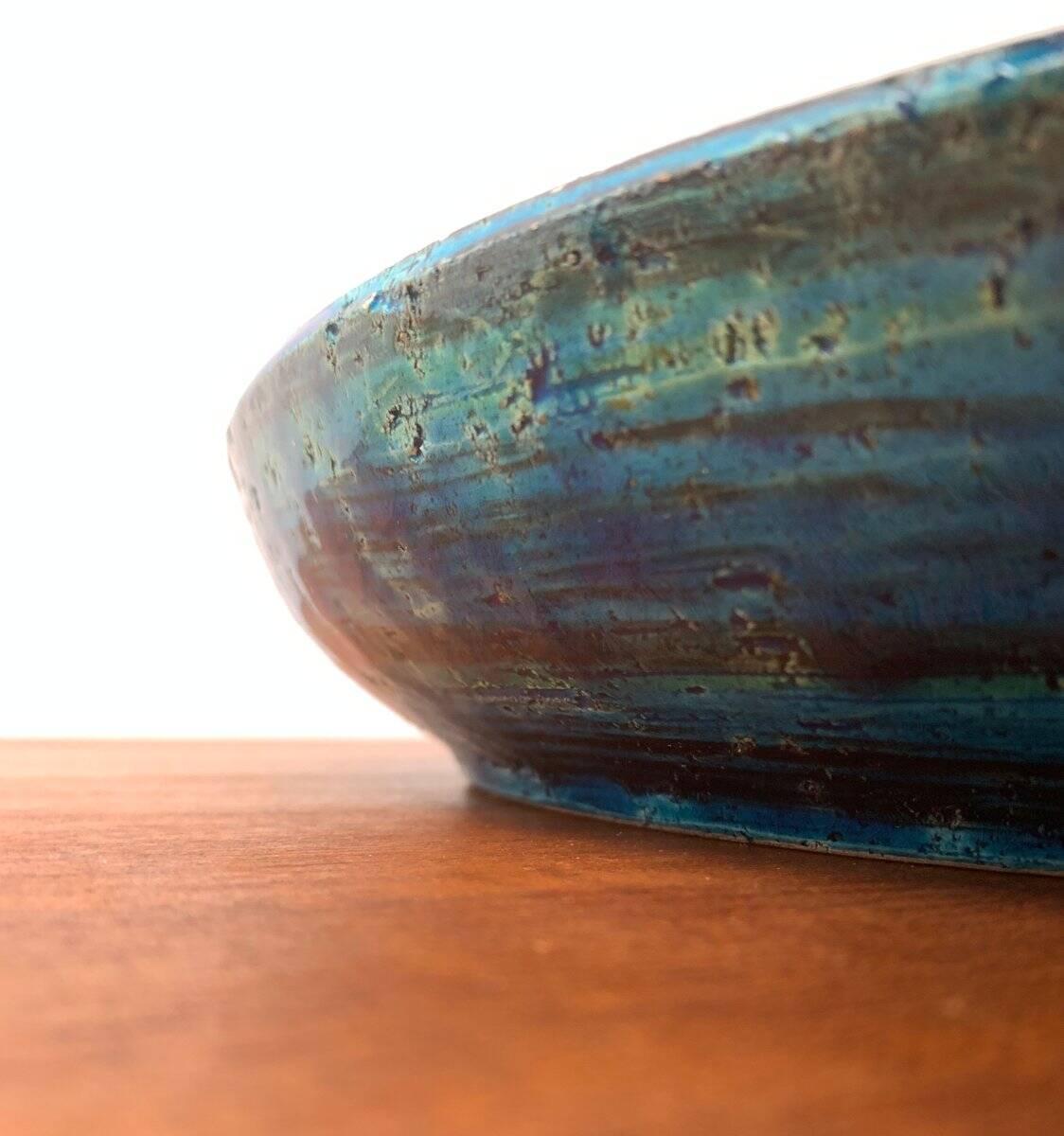 Large bowl in Rimini Blu pottery, mid-century by Aldo Londi for Bitossi.