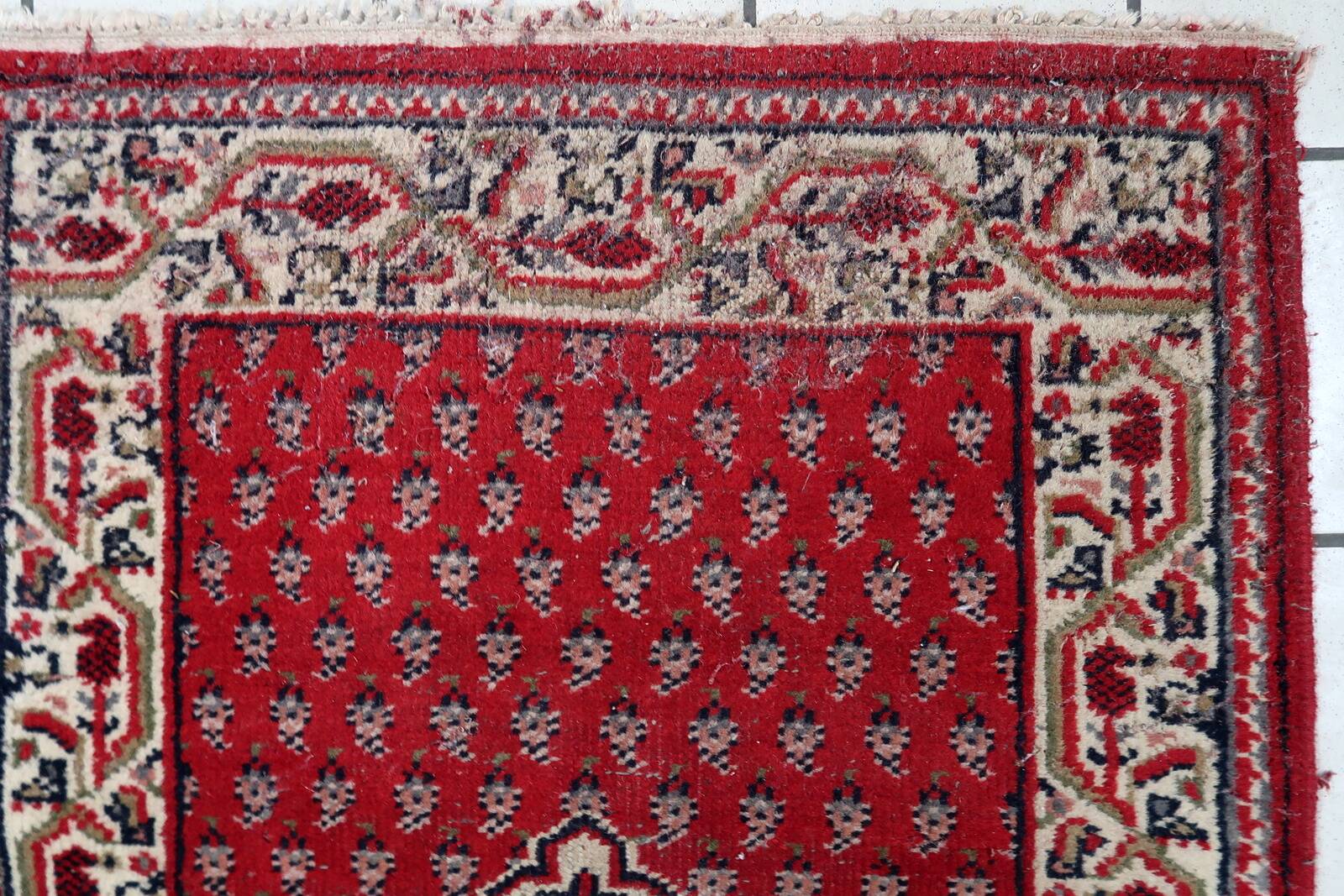 Tapis Seraband indien vintage en laine fait main – 74 x 143 cm - 1C1036