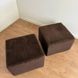 Paire de poufs cubiques en velours