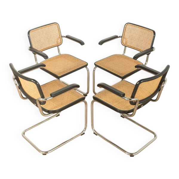 Thonet Chaise cantilever de Marcel Breuer, époque Bauhaus, chrome, cannage de Vienne, bois noir, accoudoirs