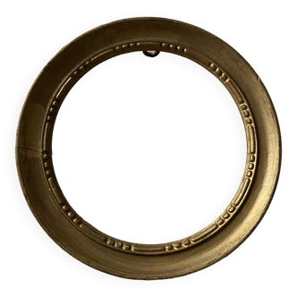 Petit cadre rond en bois doré ancien