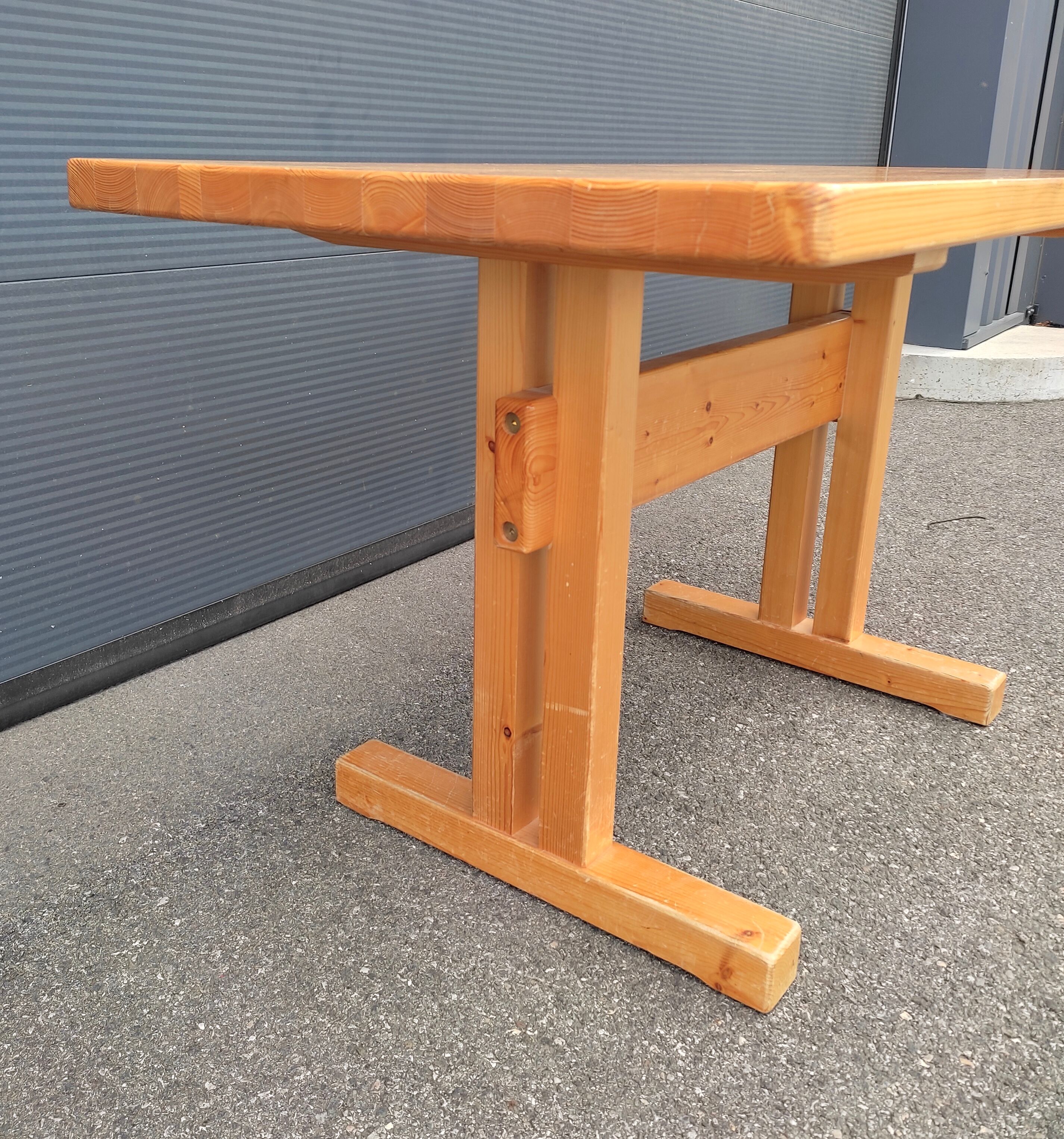 Table Charlotte Perriand
