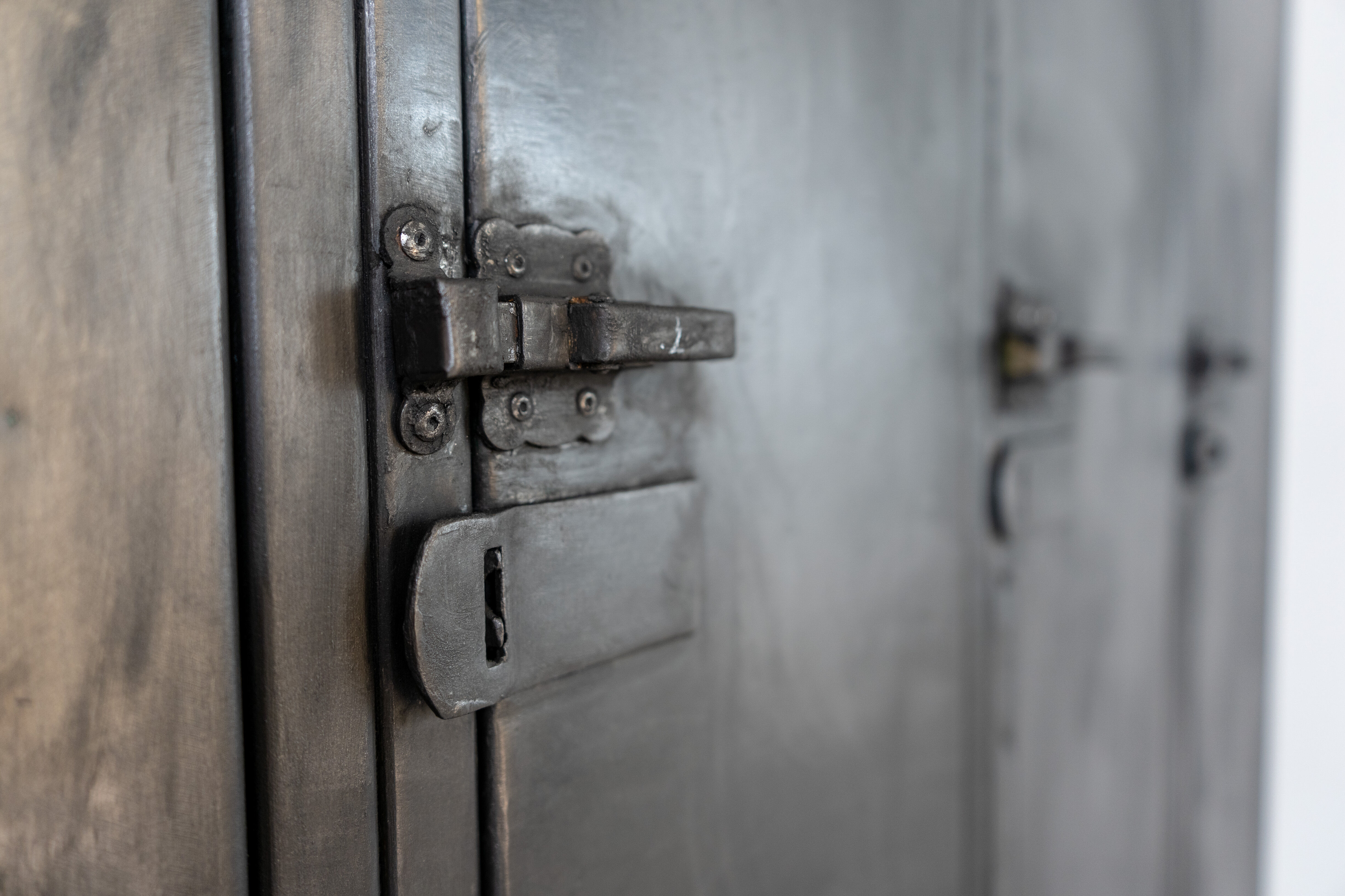 Metal industrial locker