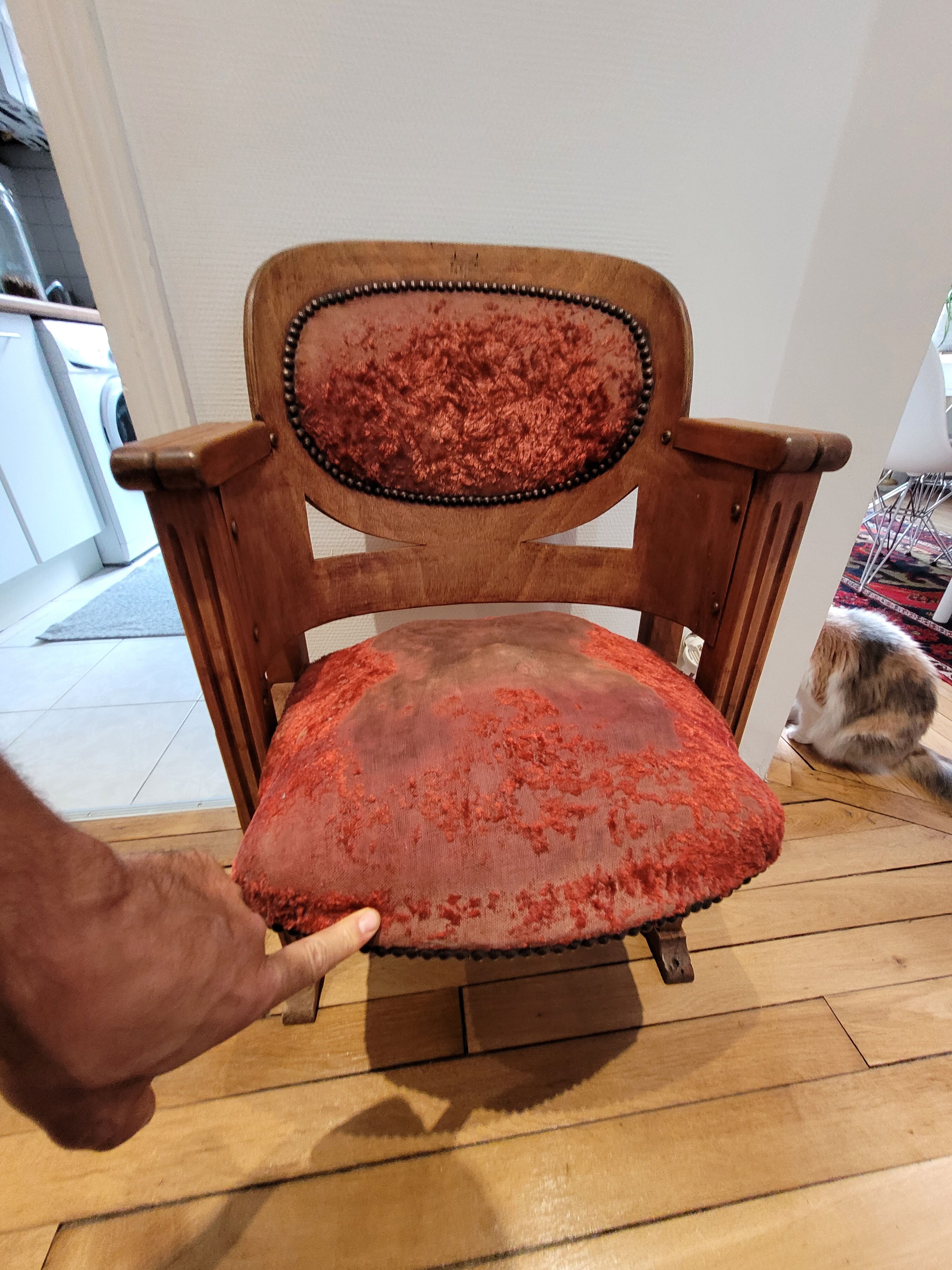 Theatre chair