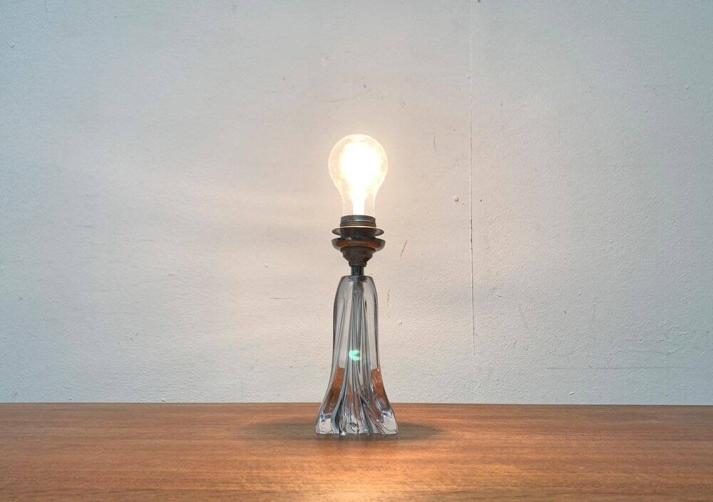 Lampe de table en verre française du milieu du siècle par Daum, années 1960