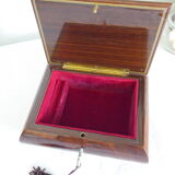 Jewelry box