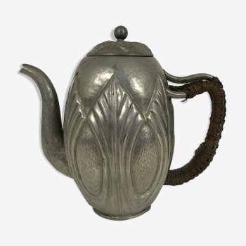 Tin teapot A.E. Chanal