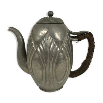 Tin teapot A.E. Chanal
