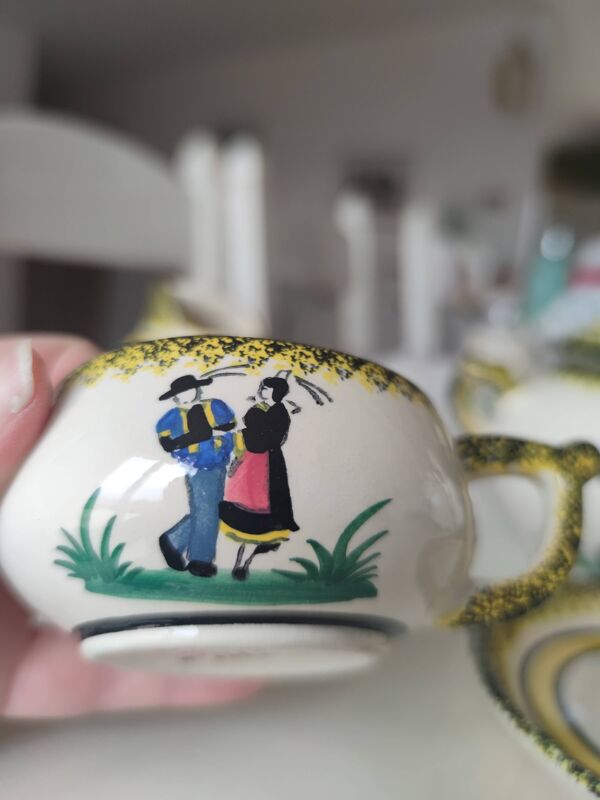 Service à caf Henriot Quimper 8 tasses/ soucoupes,cafetière,sucrier, pot,