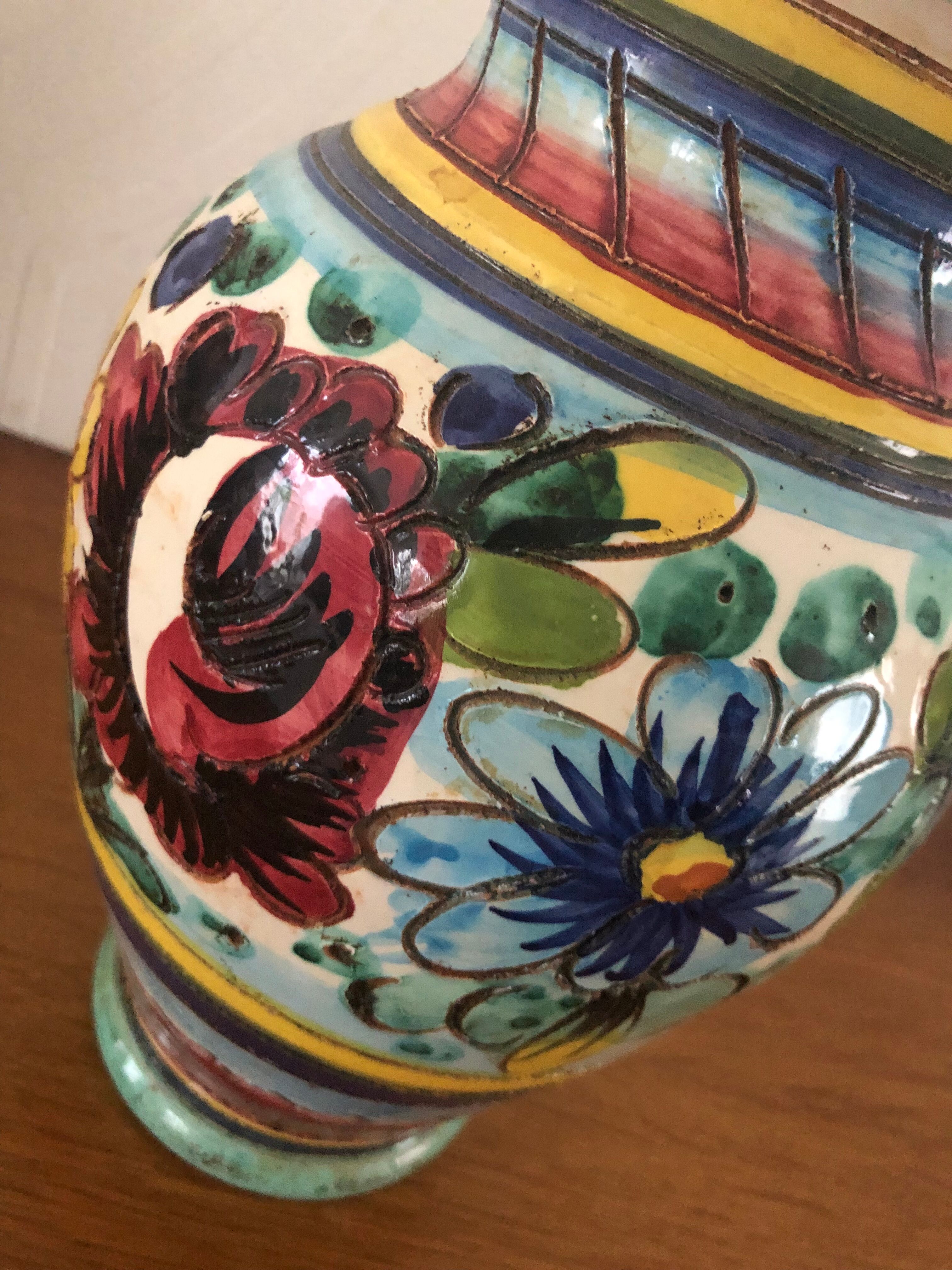 Italian majolica vase with flower pattern