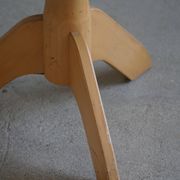Tabouret trépied pivotant en orme, design danois du milieu du siècle, années 1970