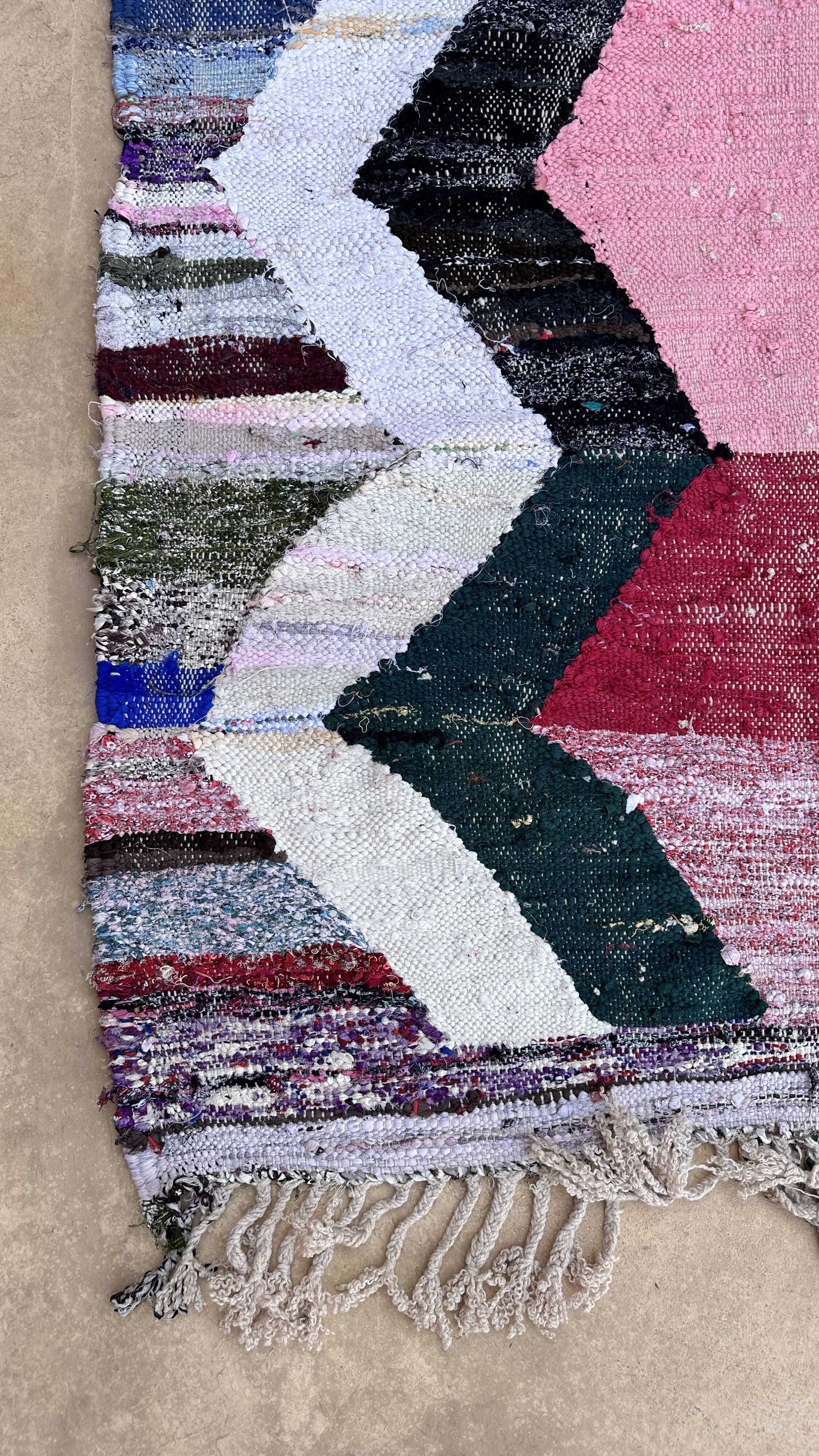 Colorful Moroccan rug - 125 x 214 cm