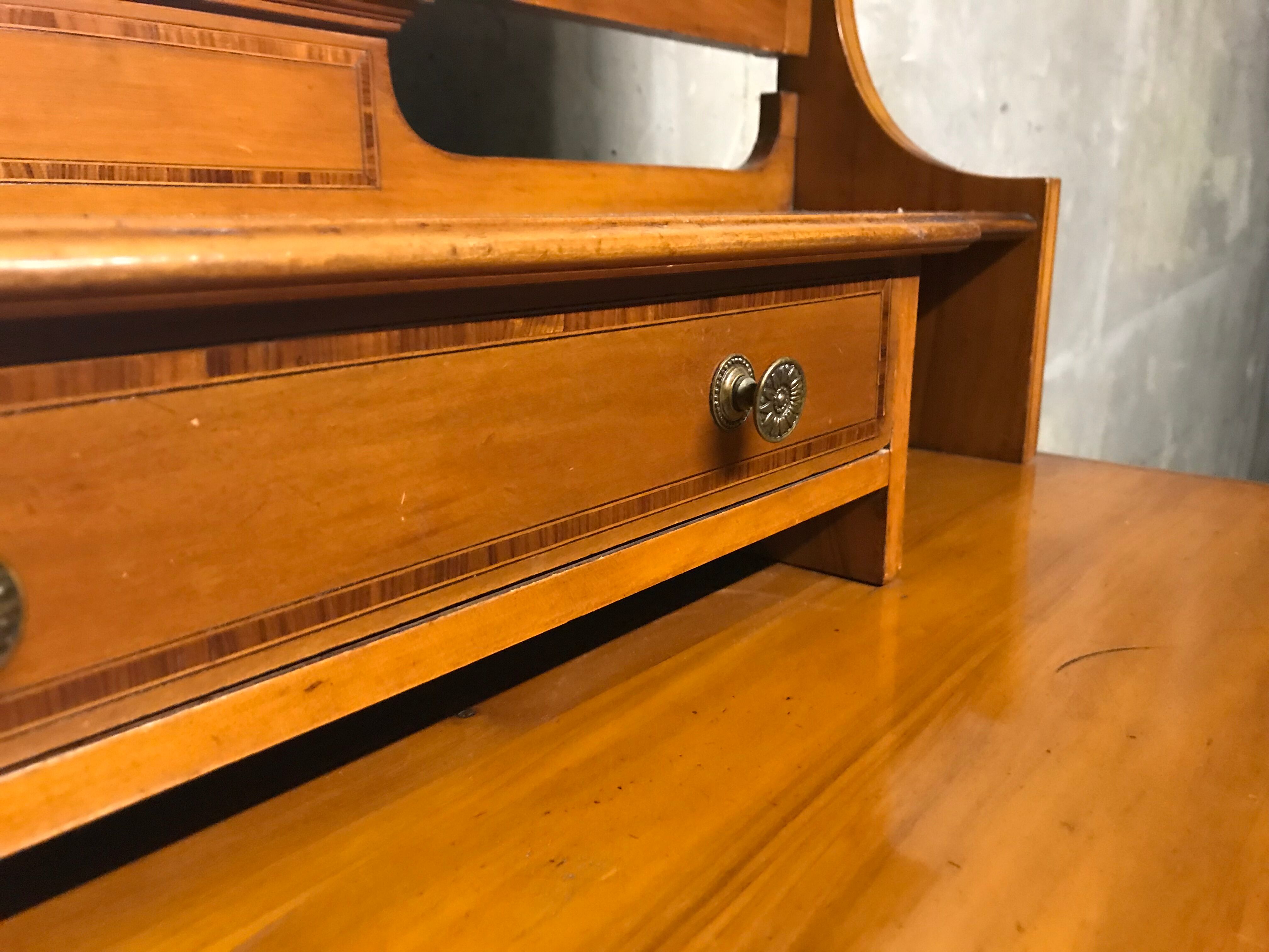 British dressing table 19th