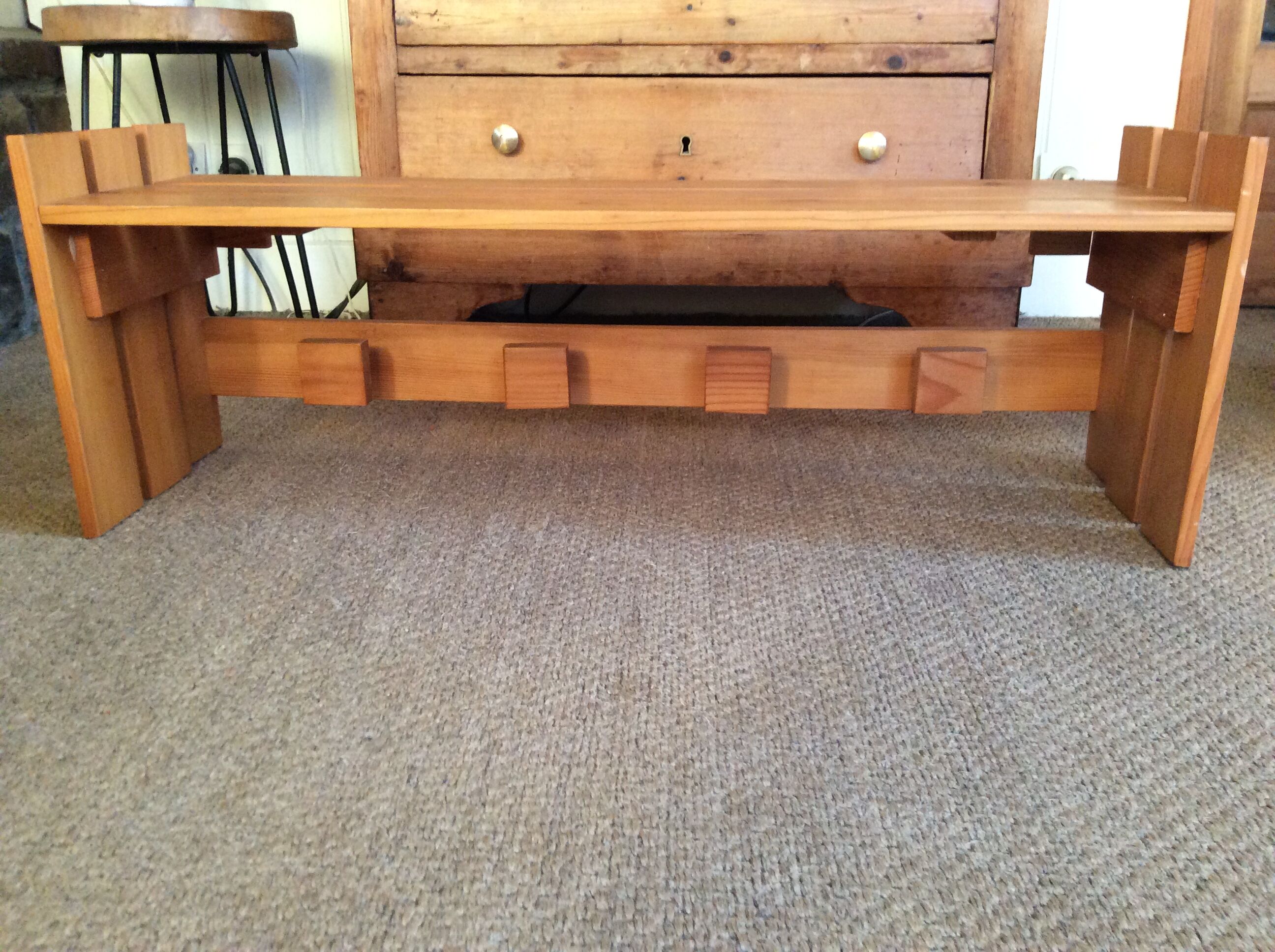 Portemanteau mural avec étagère