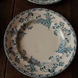 Set of 4 mismatched blue flat plates