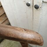 Valet en bois patiné