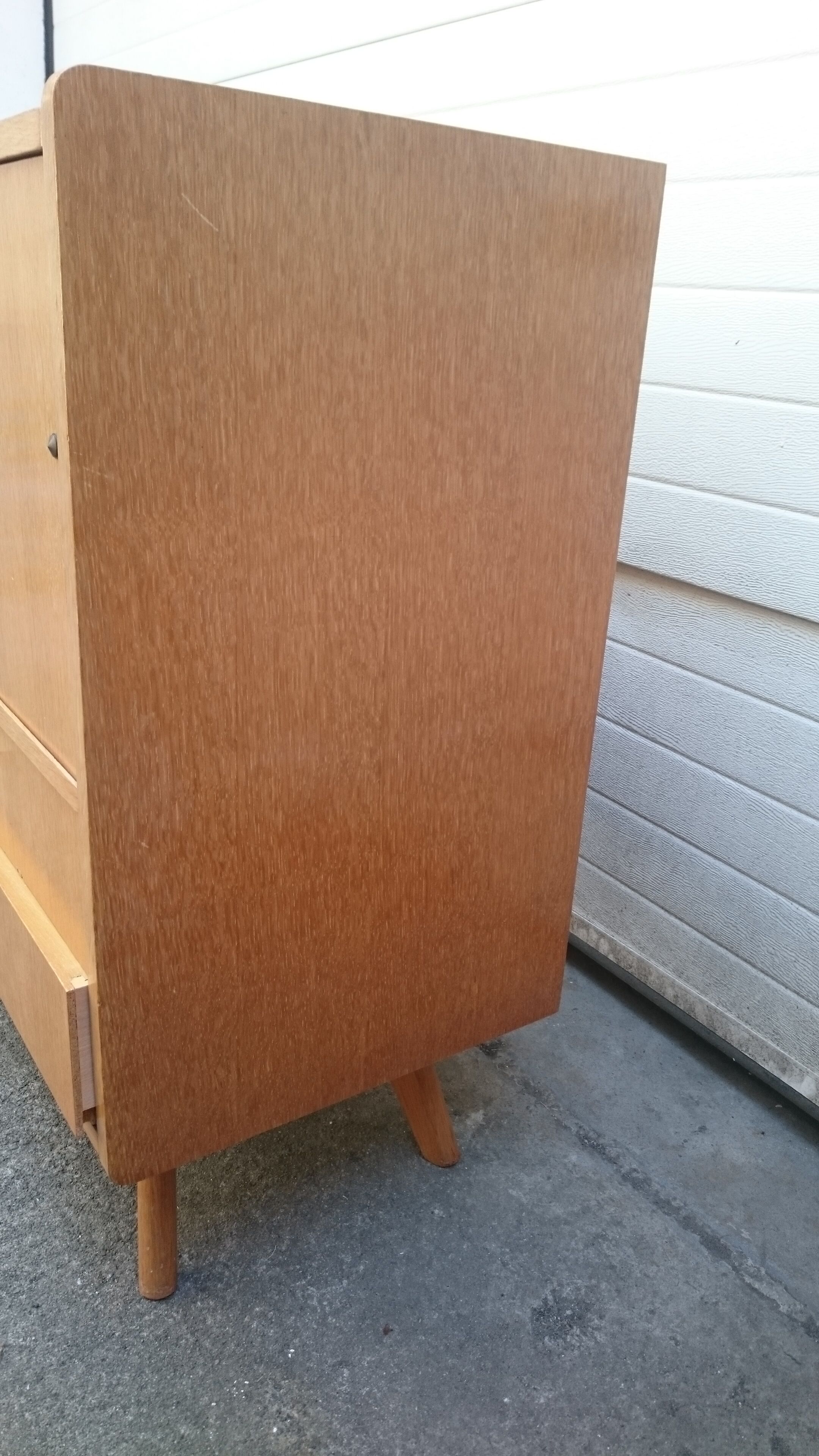 Enfilade vintage compass feet