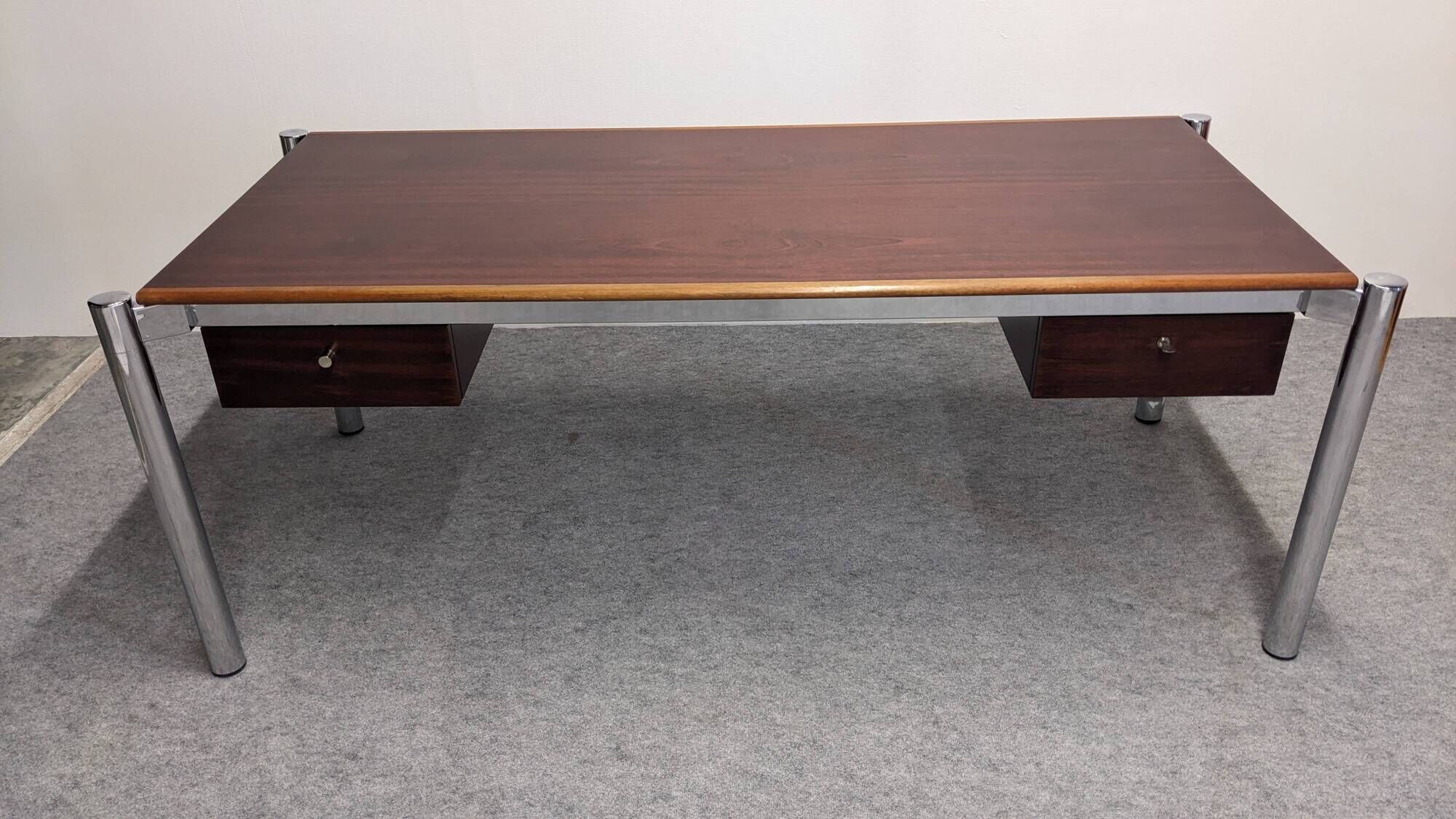 Modernist rosewood pedestal desk, Italy circa 1970