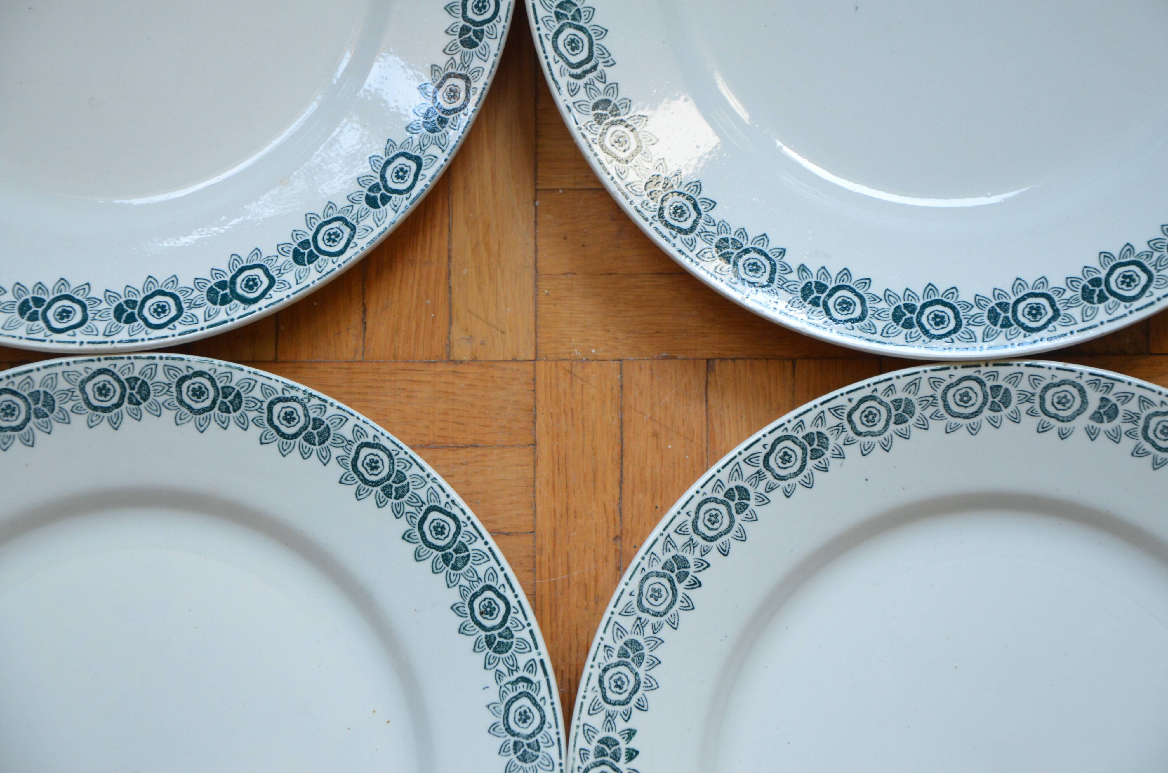 Lot de 8 assiettes Saint Amand, collection Iberia