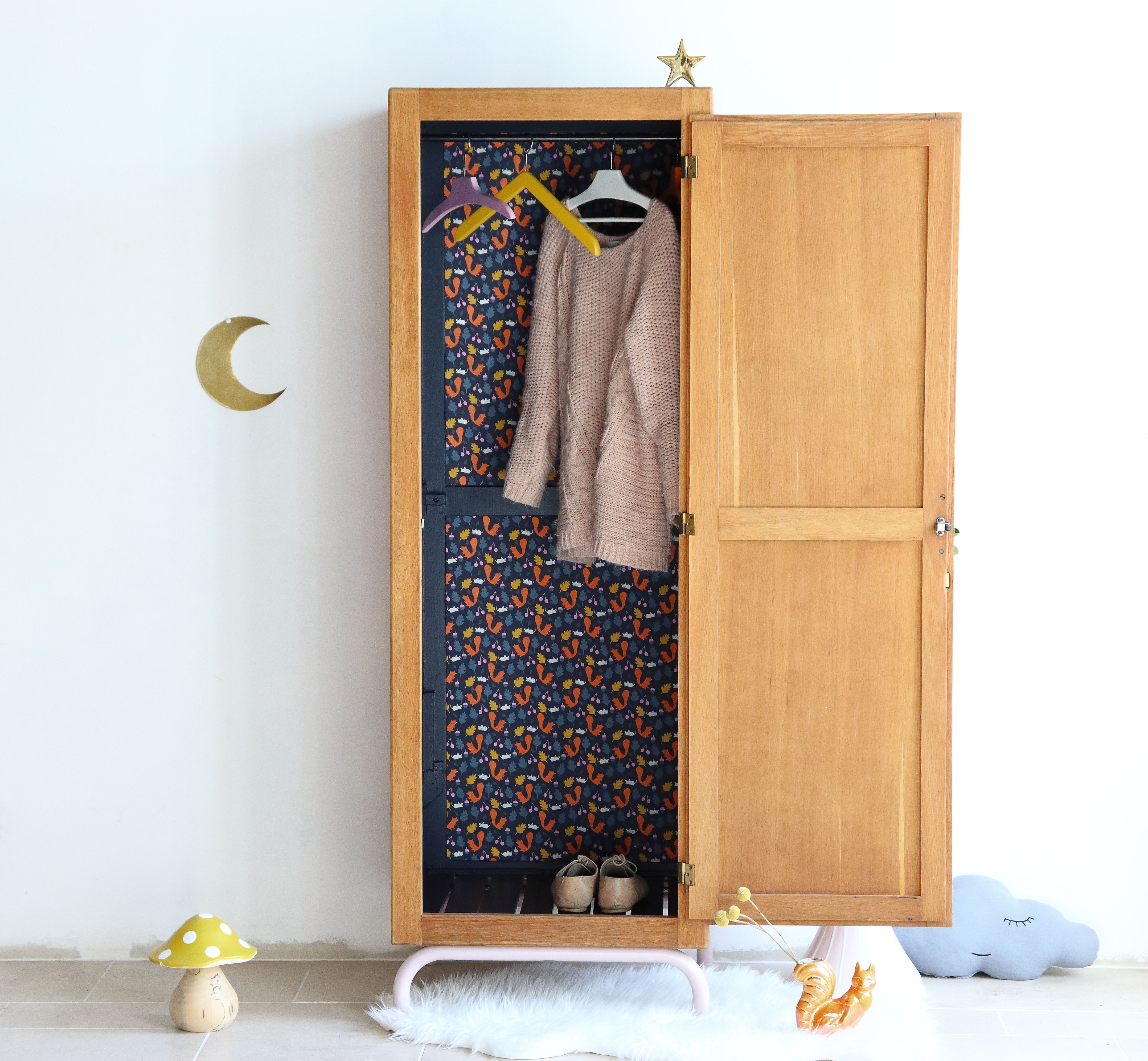 Vintage oak boarding wardrobe revisited