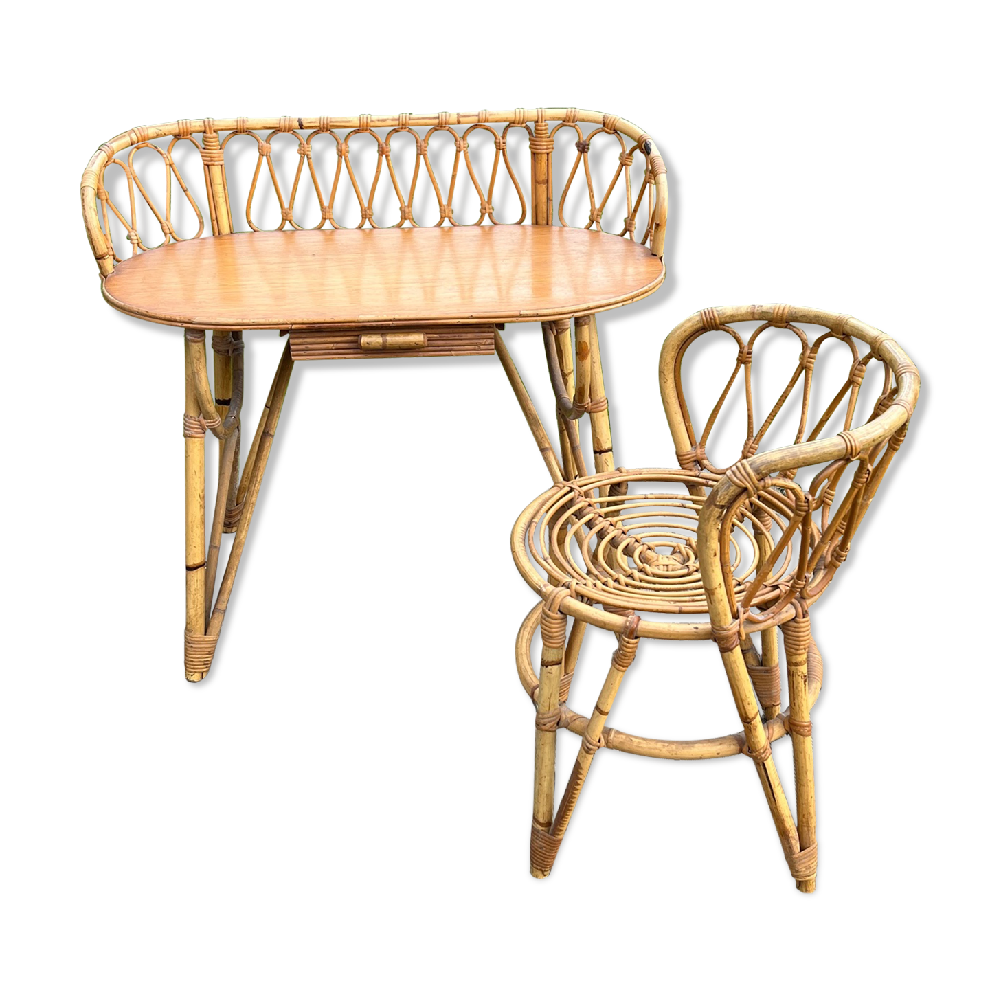Rattan dressing table with her chair