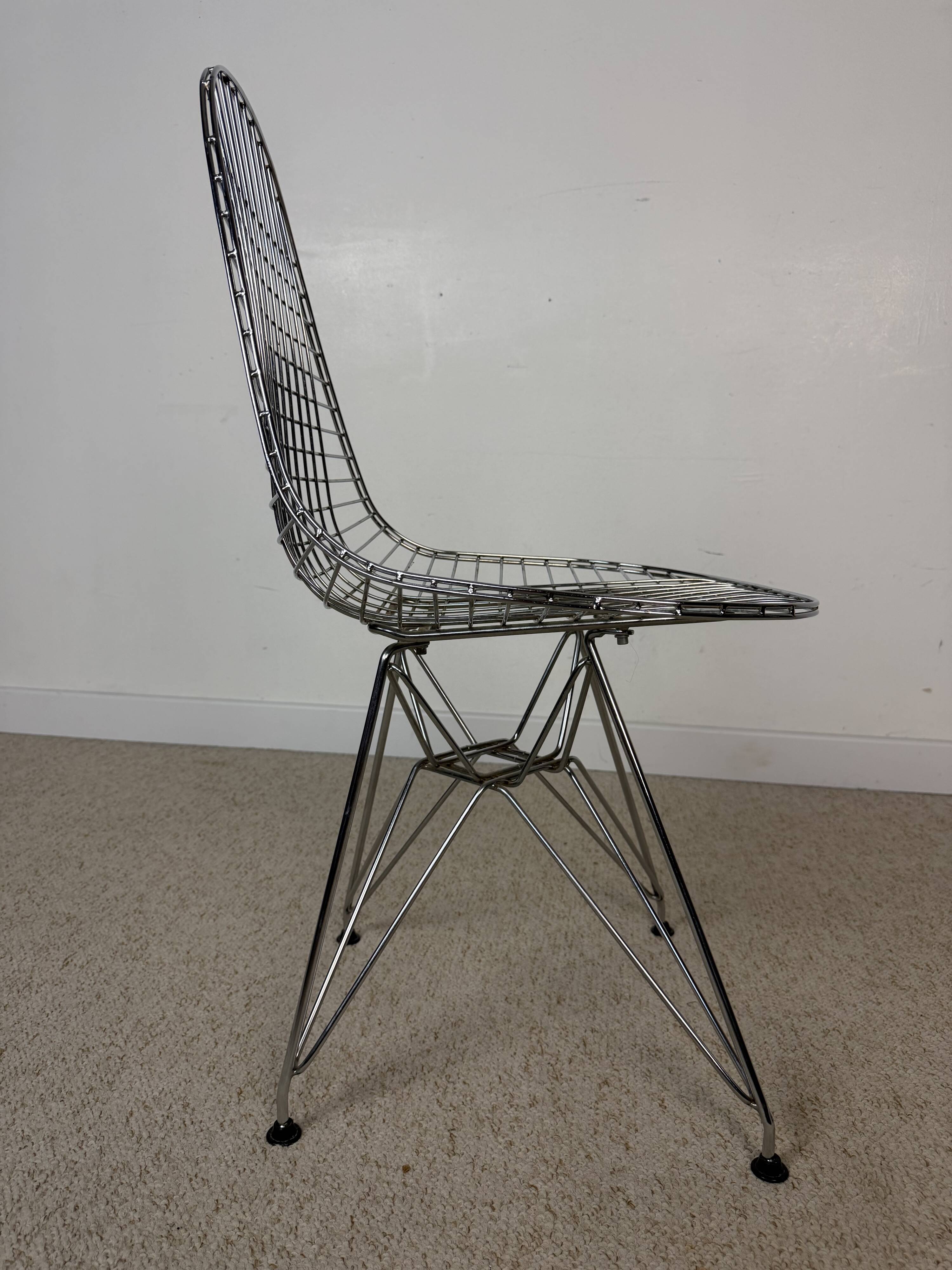 Chaises filaires chromées vintage – Lot de 4