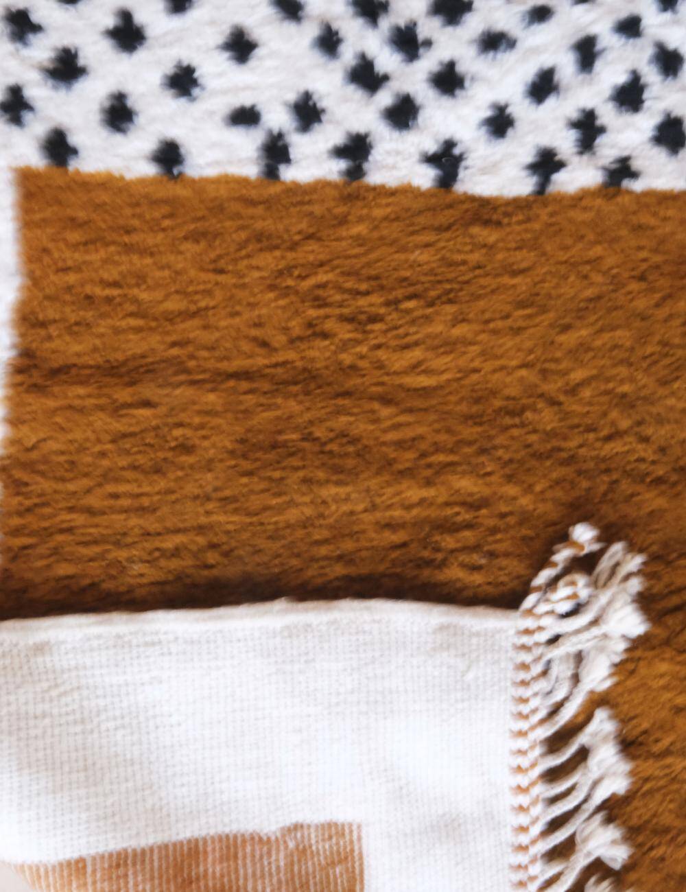 Modern Berber Rug - 291 x 230 cm