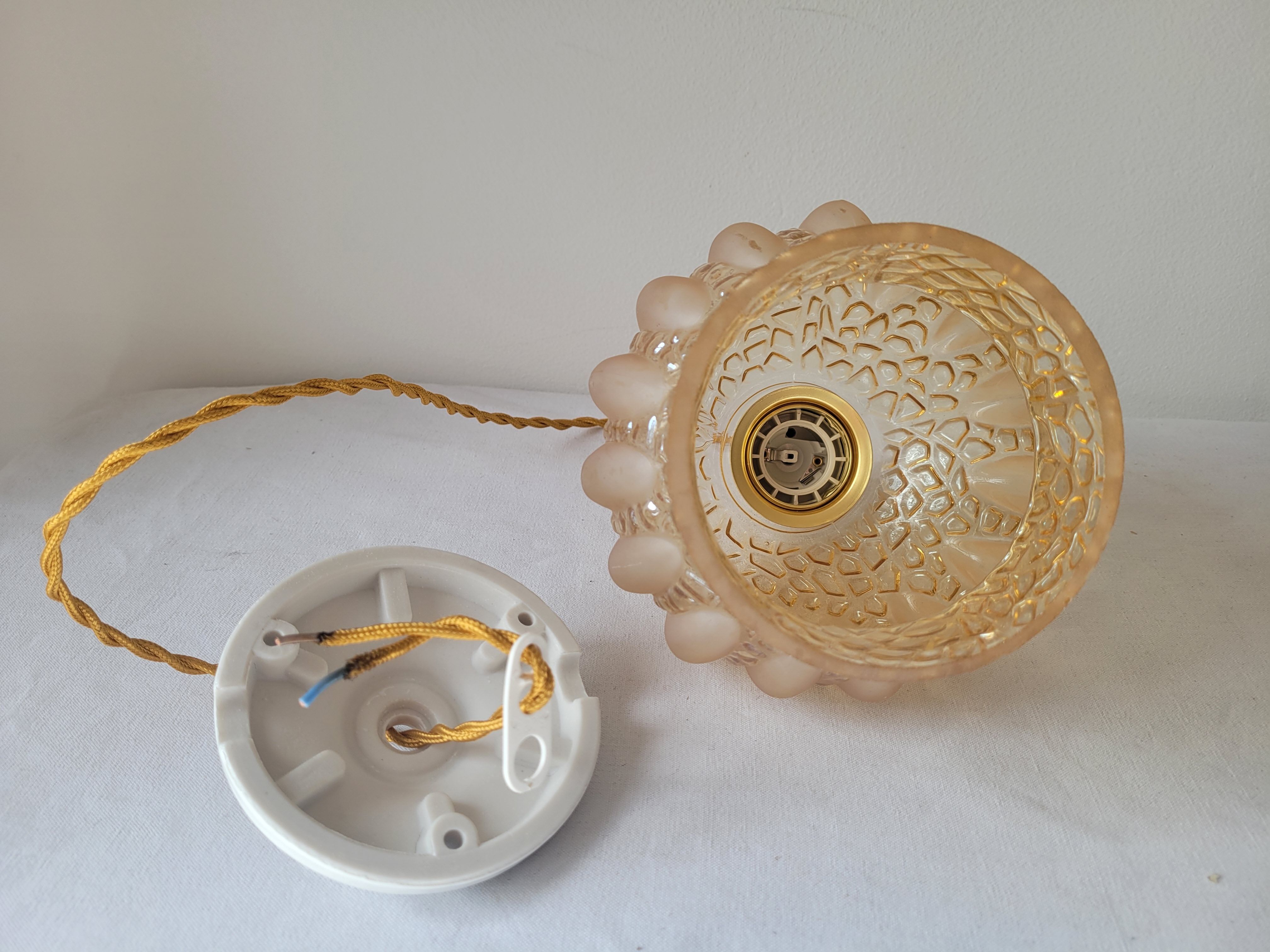 Amber molded glass pendant lamp