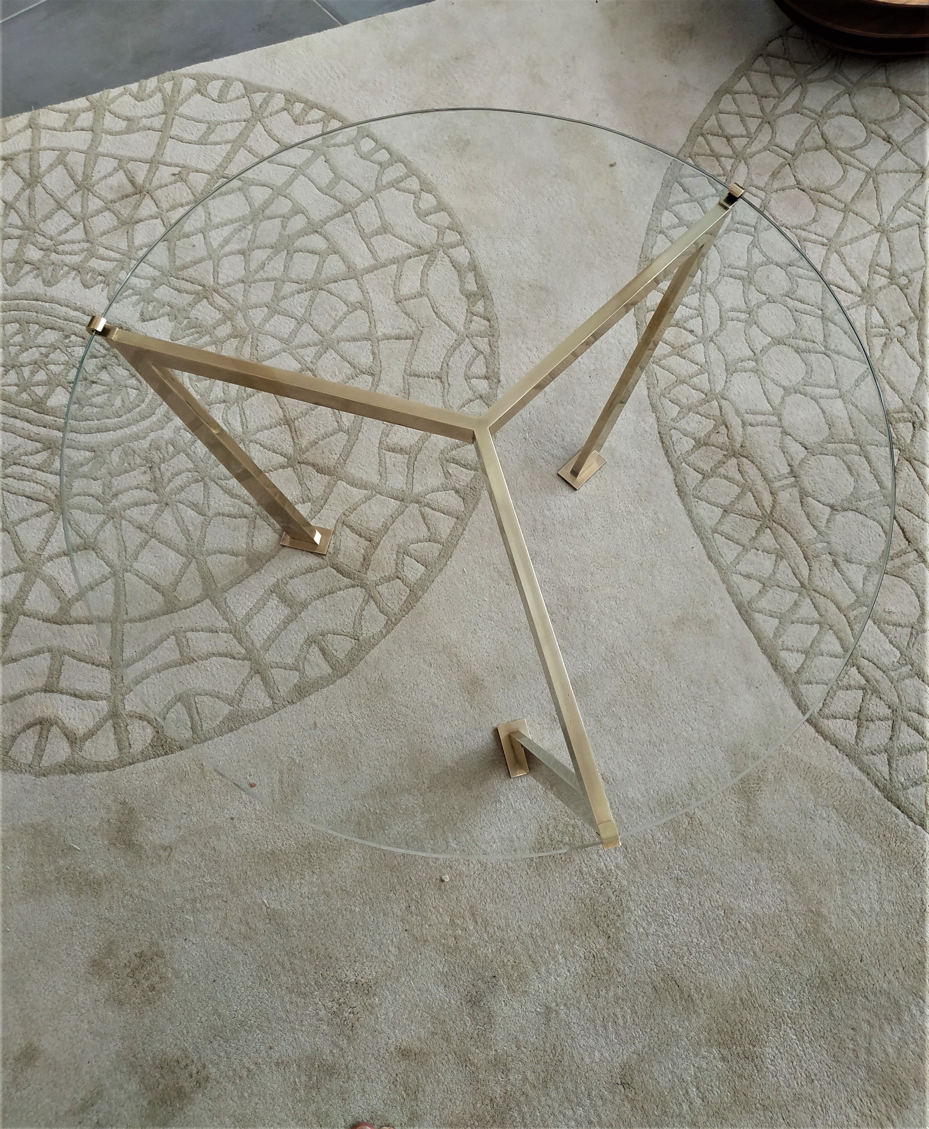 Brass round coffee table with 70s glass tray