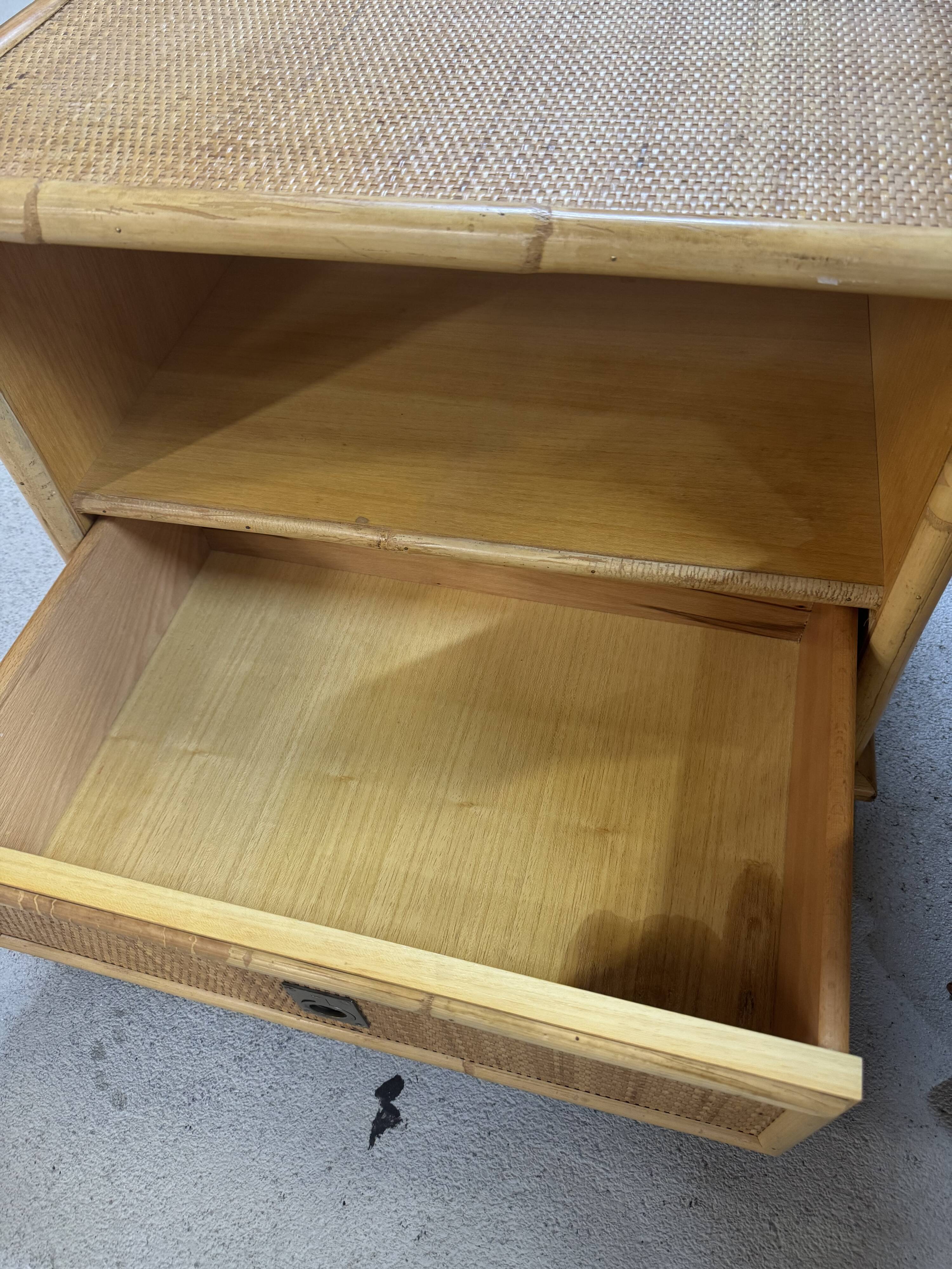 Vera bedside table
