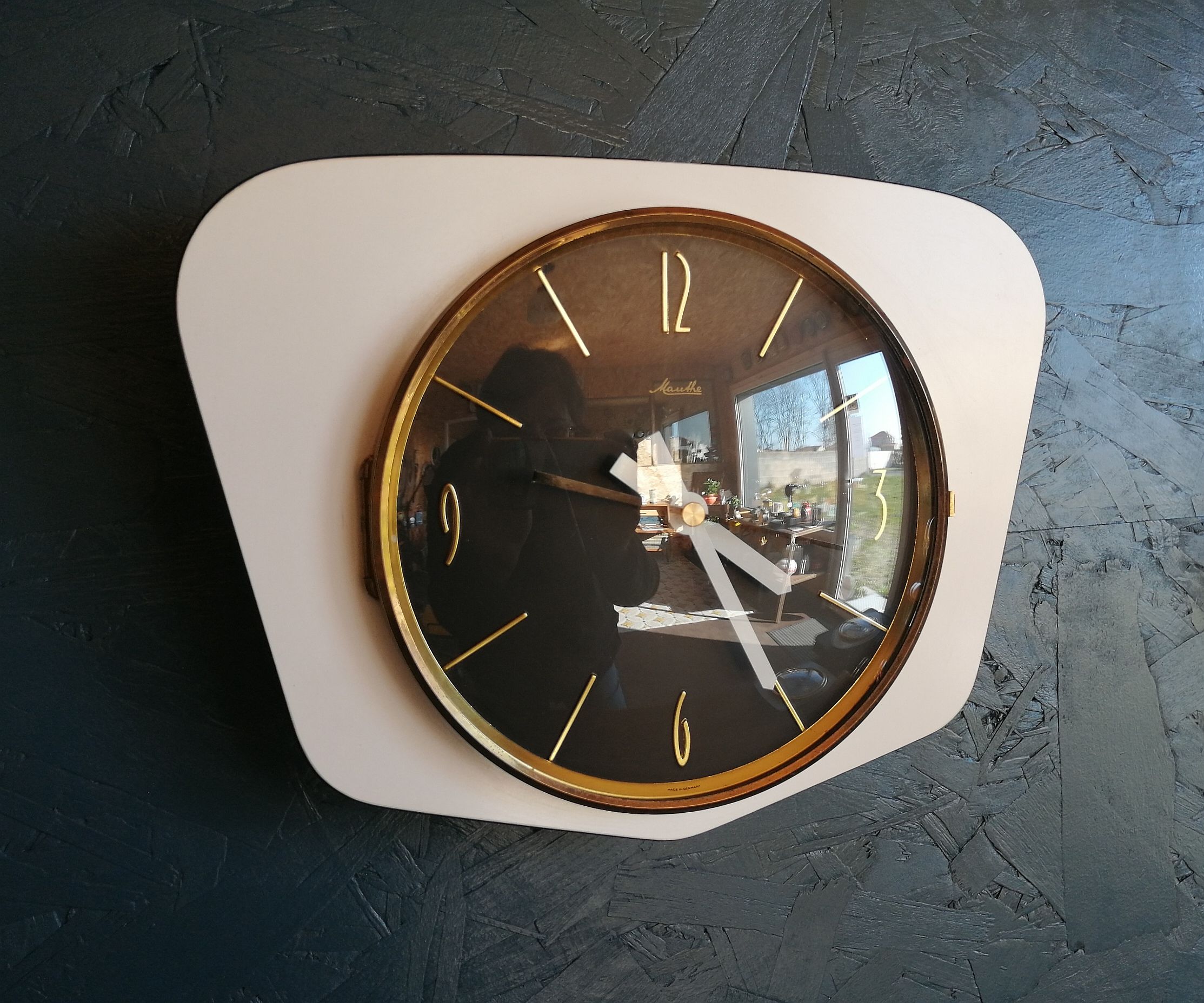 Horloge vintage pendule murale "Mauthe Blanche et Noire"