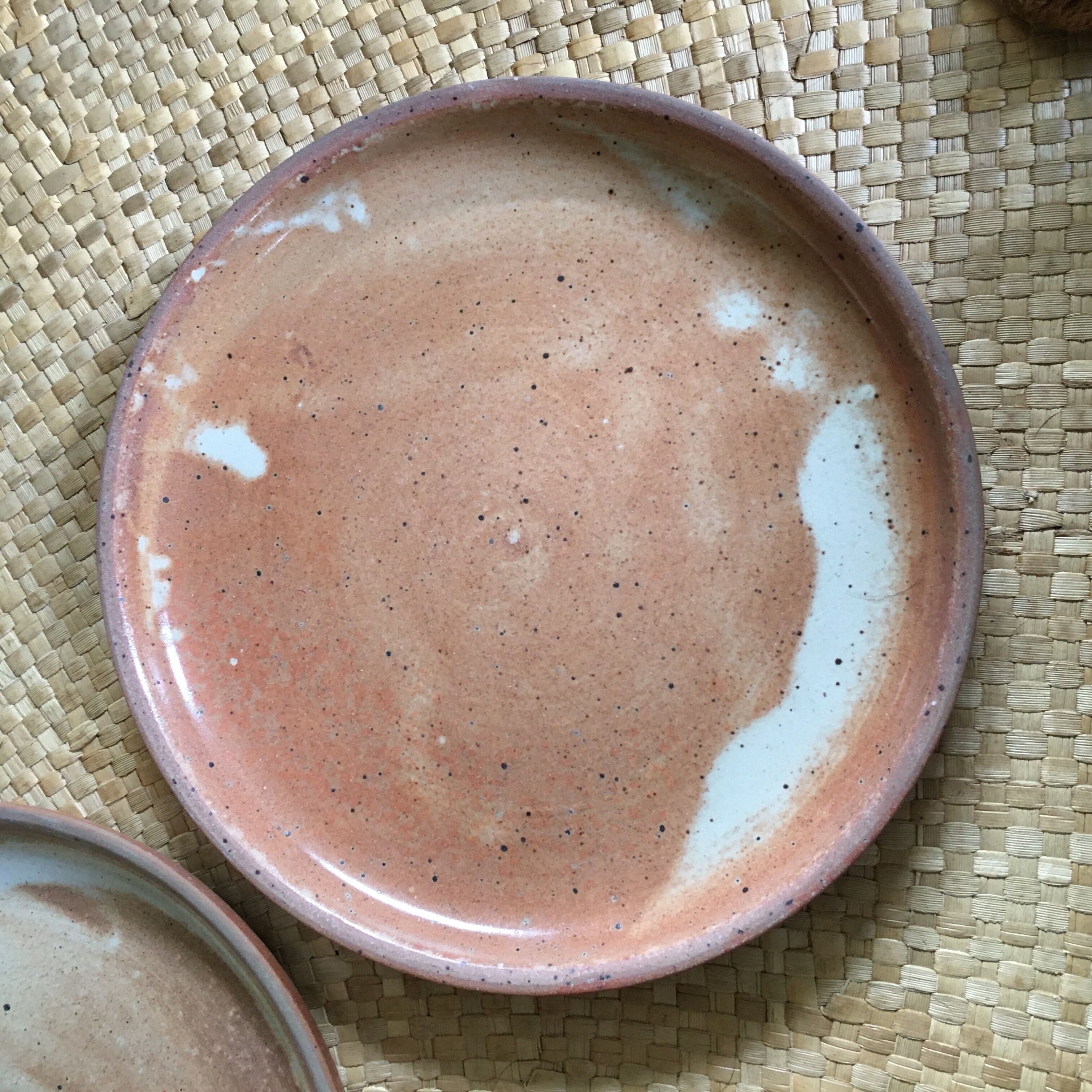 Series of 8 flat sandstone plates