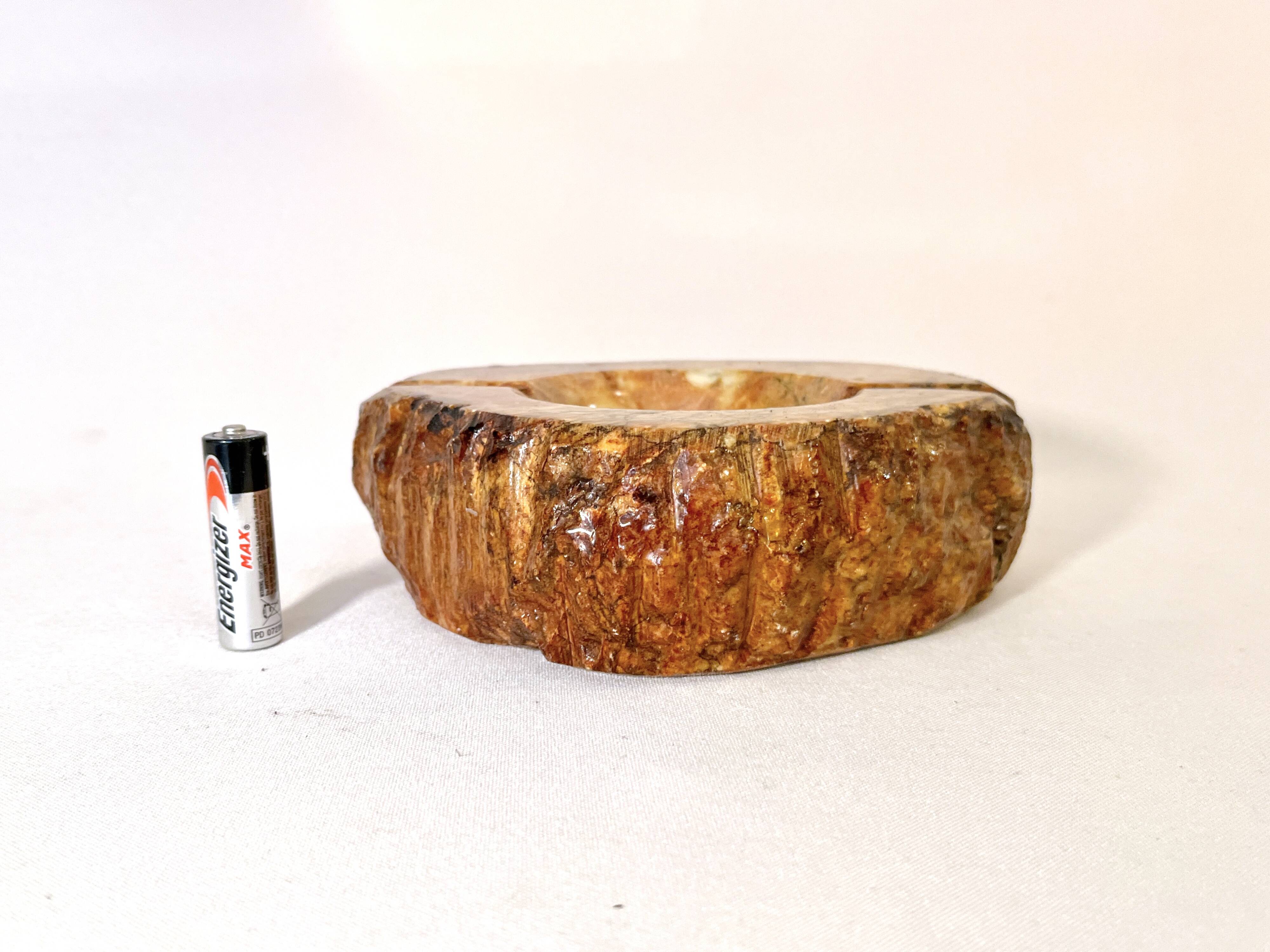 Vintage ochre alabaster ashtray by Romano Bianchi vintage 1960 marble