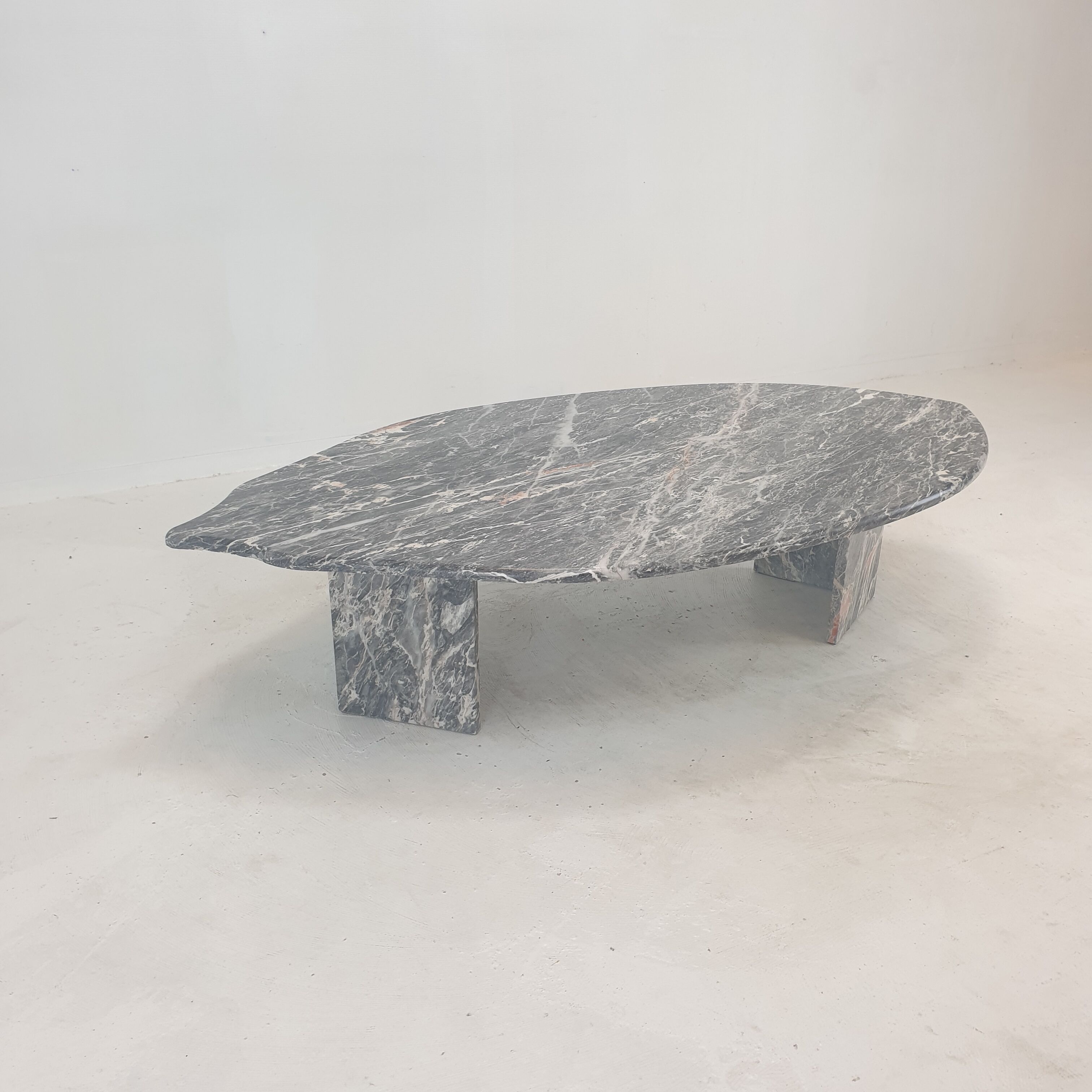 Italian marble leaf shape coffee table, 1980's