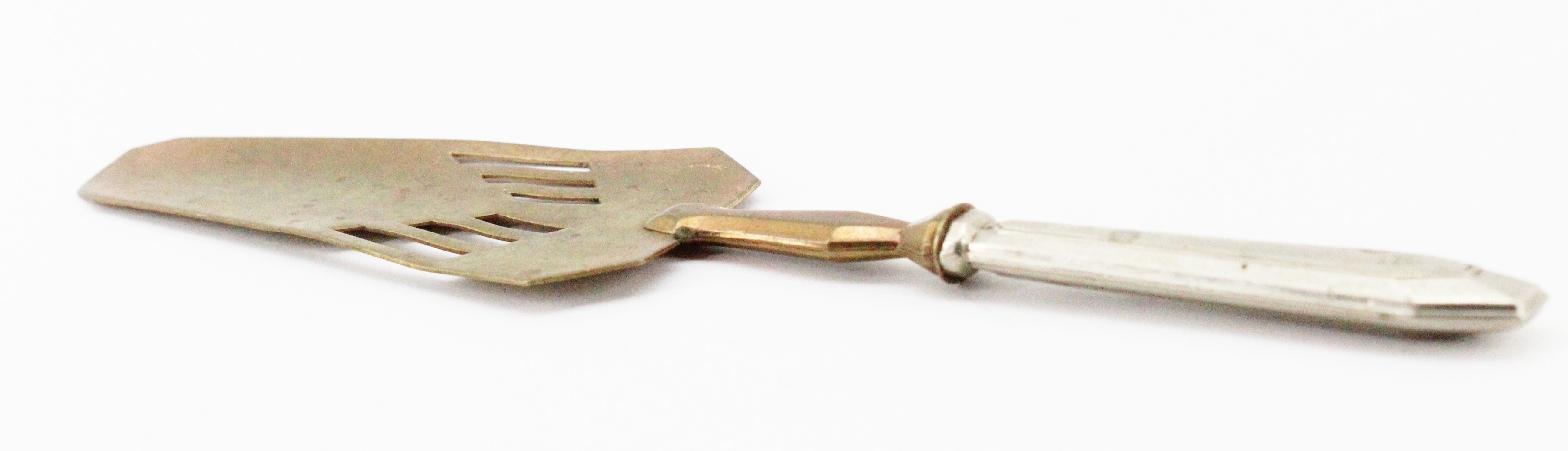 Old two-tone pie shovel