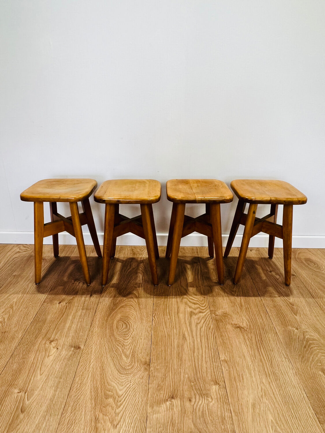 Stella stools