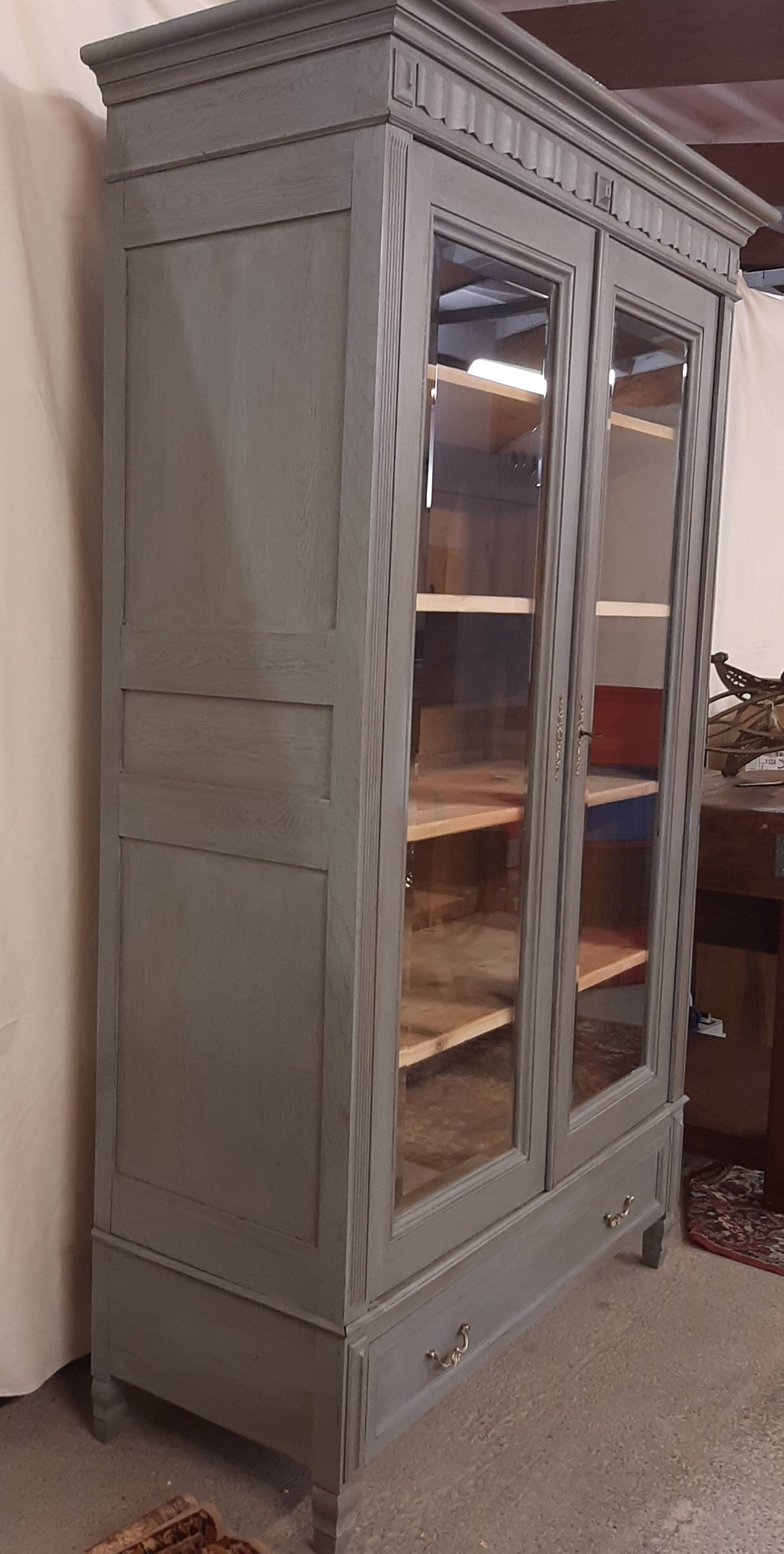 Ancienne Armoire Bibliothèque vitrée Patinée Gris
