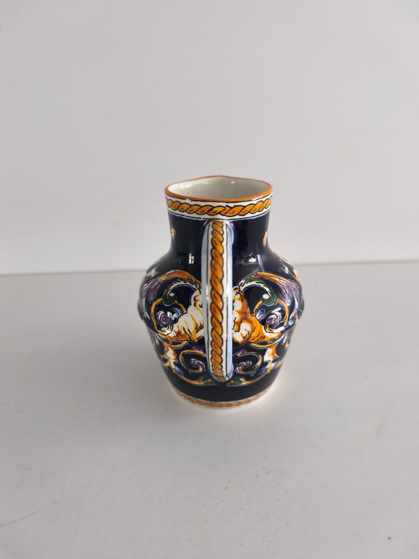Petit pichet / Pot à lait en faïence de Gien - Renaissance