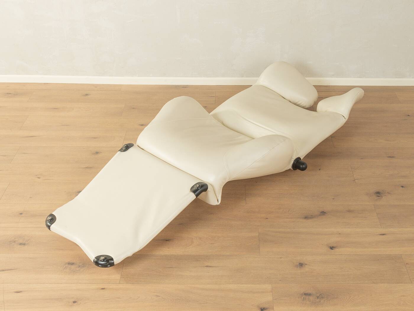 Wink armchair by Toshiyuki Kita for Cassina, 1980s