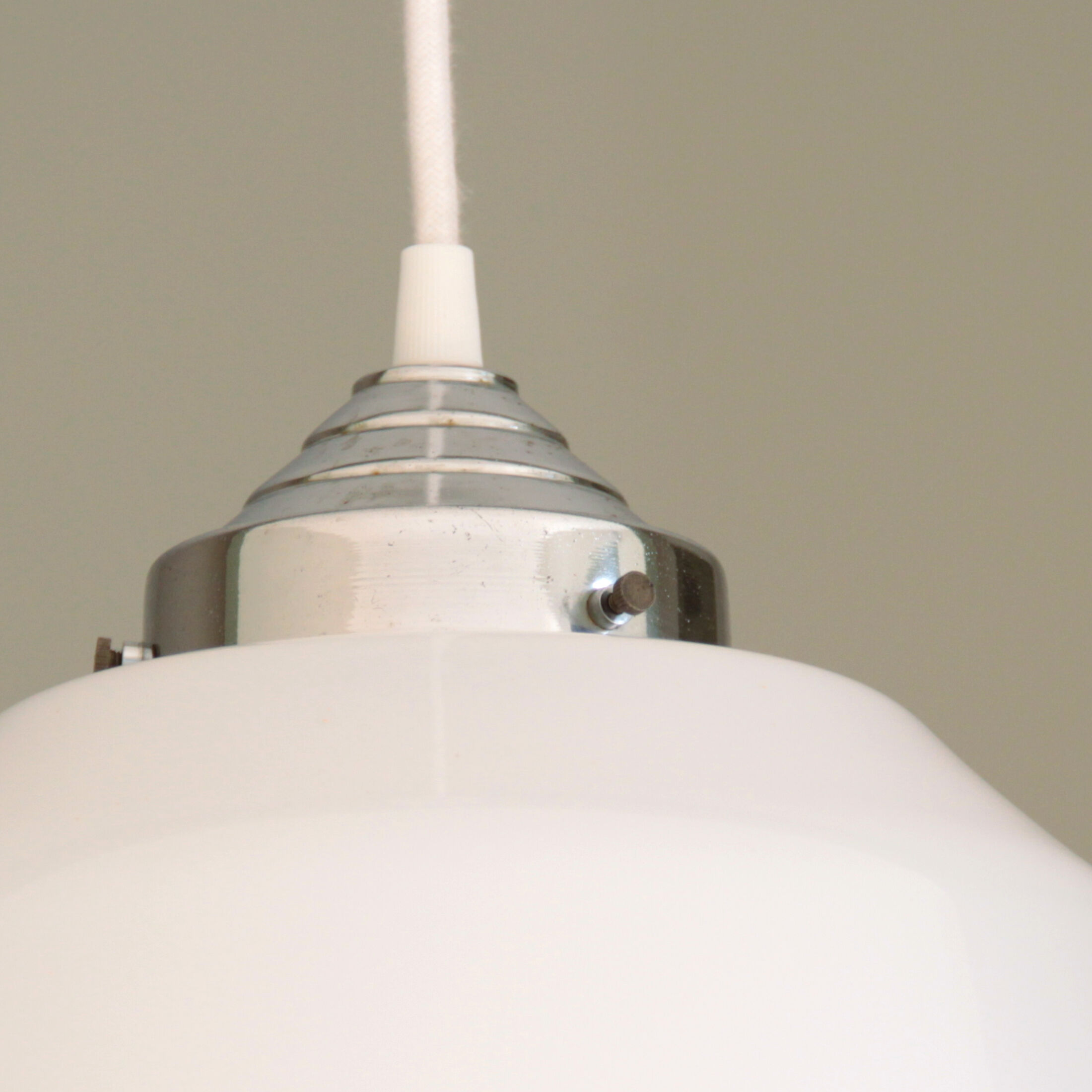 Pendant lamp globe opaline