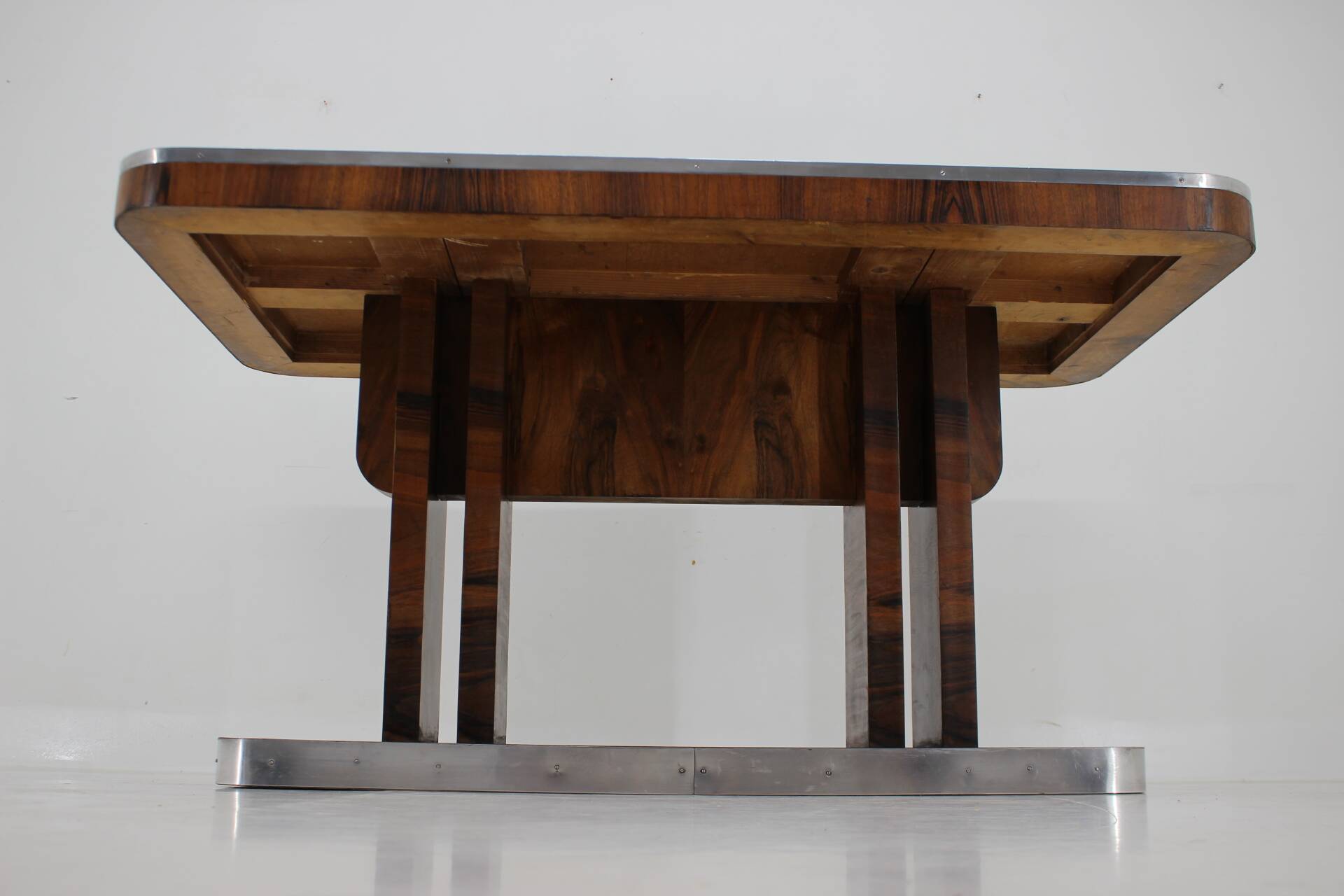 1930s Art Deco Dining Table in Walnut, Czechoslovakia