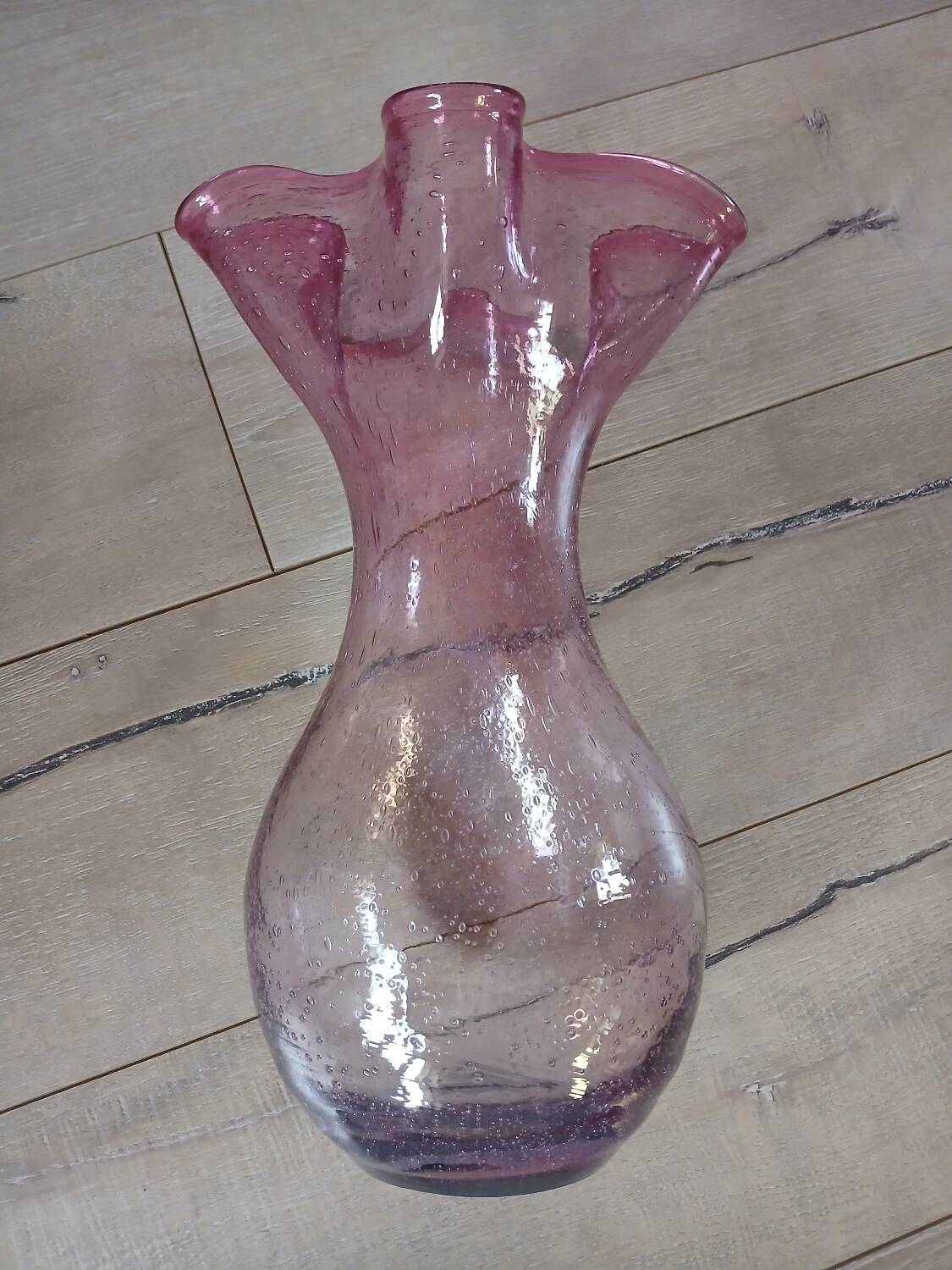 Pink bubble glass corolla vase