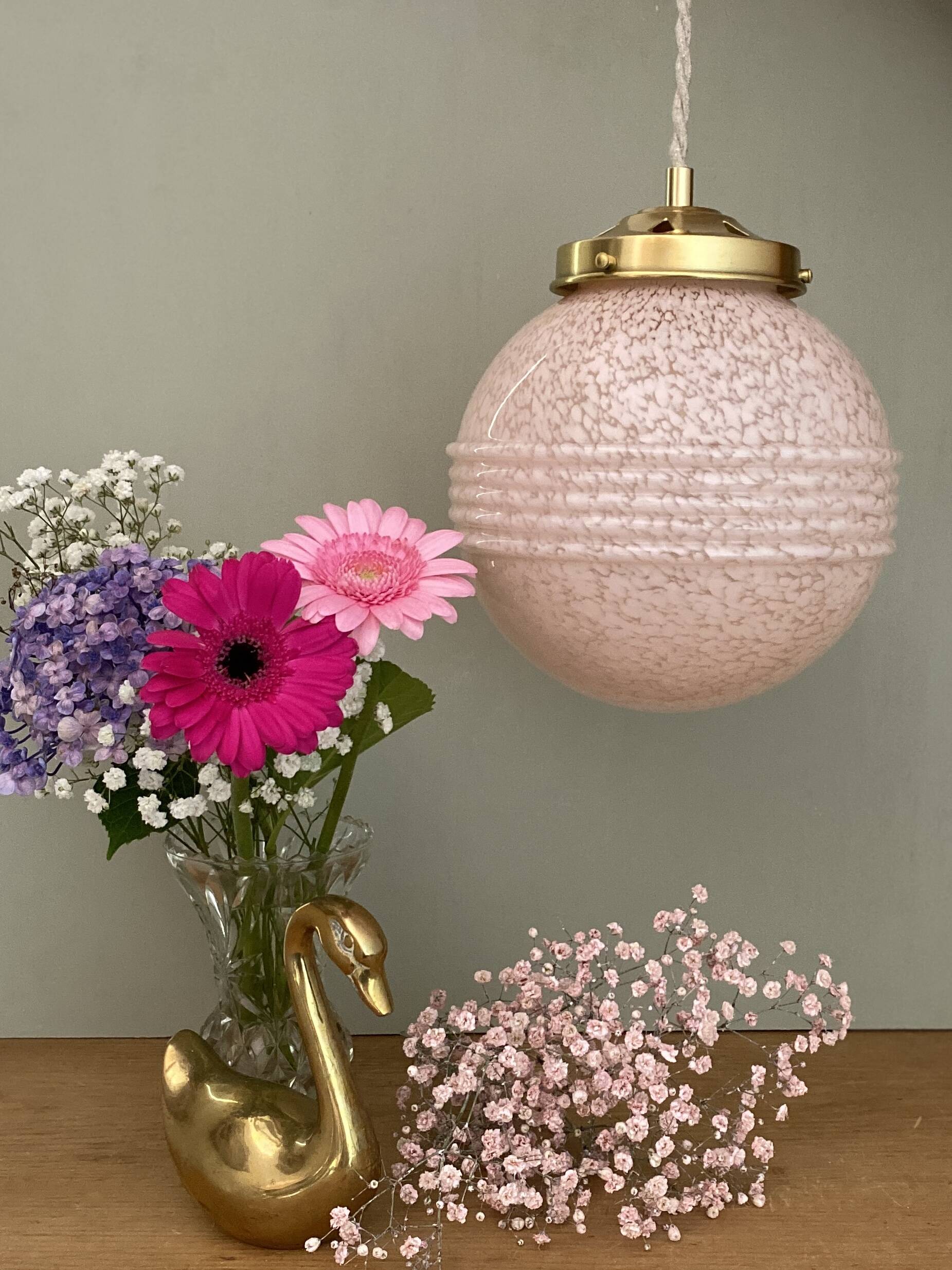 Vintage art deco globe pendant light in pink Clichy glass