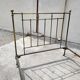 Lit en laiton dore 140 x 190 en couchage