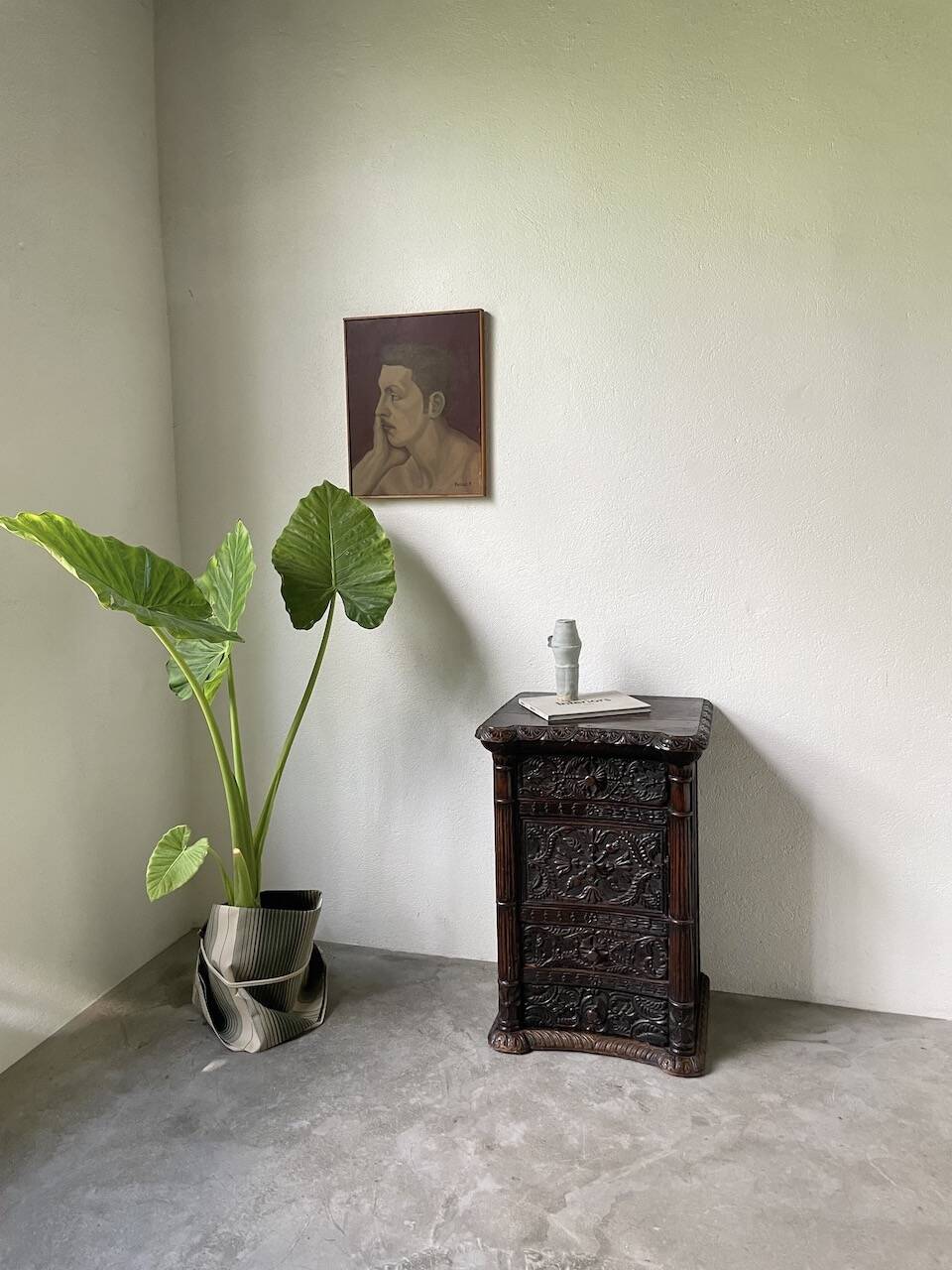 19th century chest of drawers in carved blackened pine