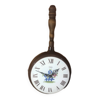 Old odo clock ceramic saucepan shape + vintage wooden handle #a397