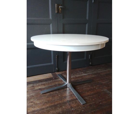 Vintage round table with extensions 1970