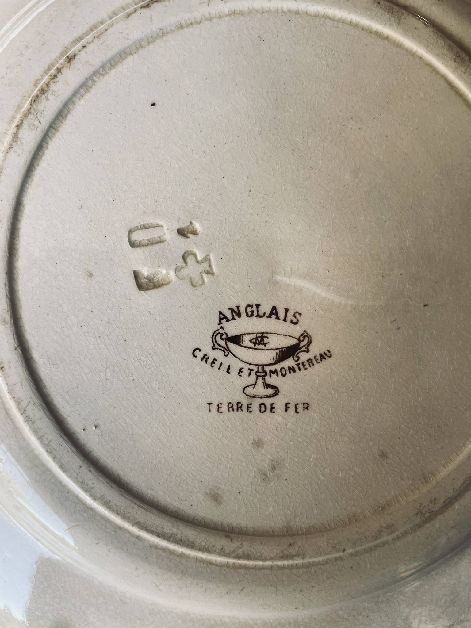 6 flat iron earth plates from Creil & Montereau