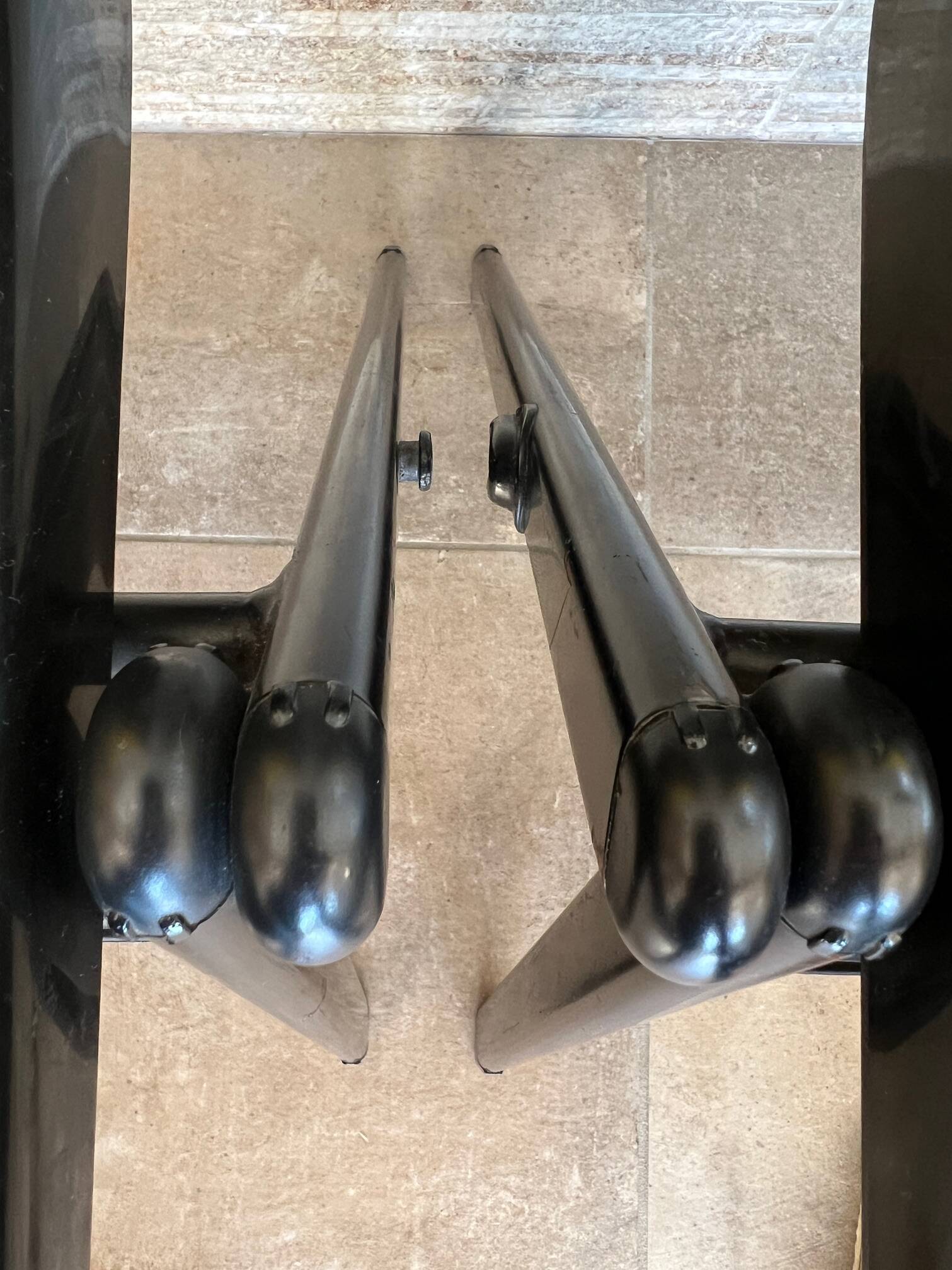 6 back chairs Emilio Ambasz & Giancarlo Peretti, yellow armchair